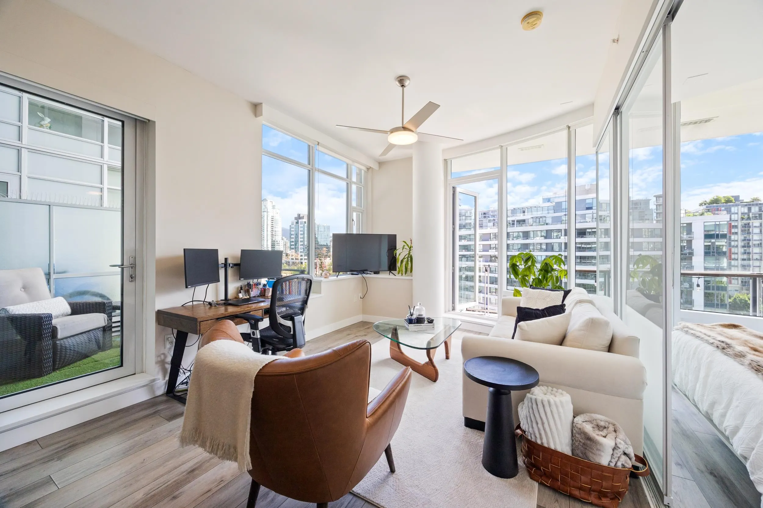 1633 Ontario Street #806