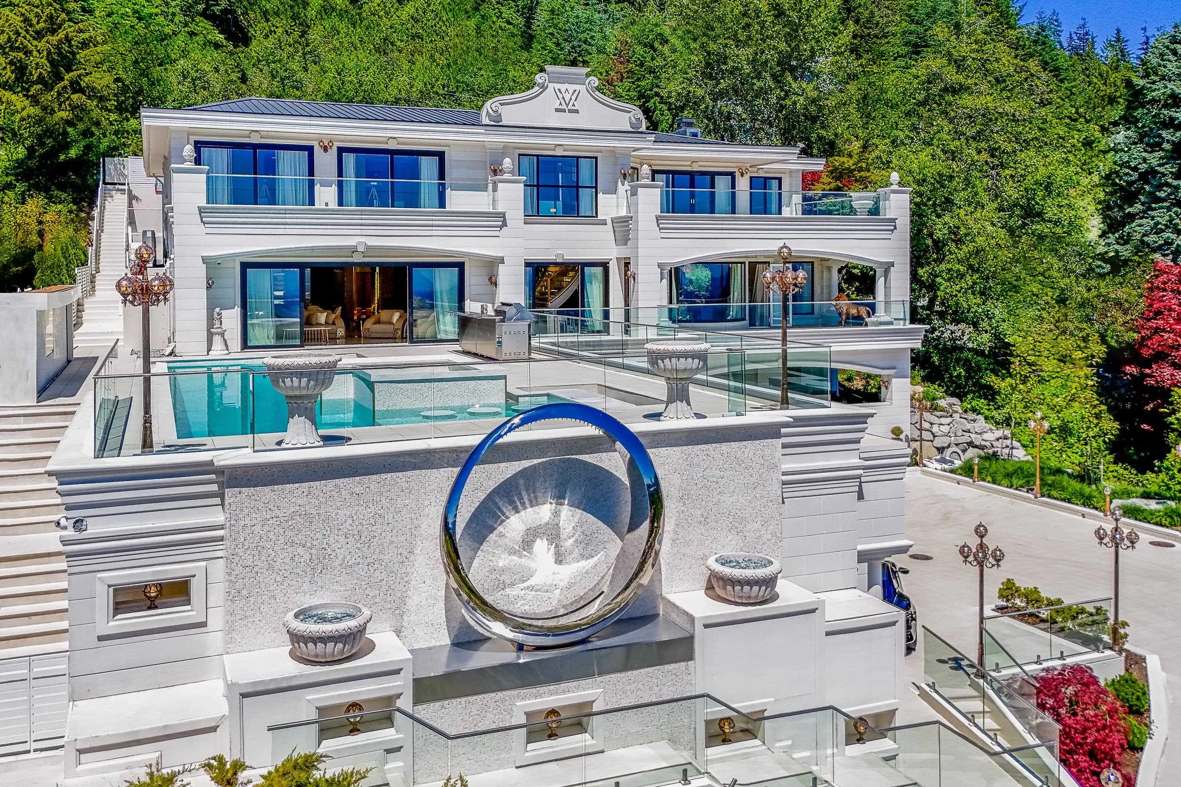1121 Crestline Road