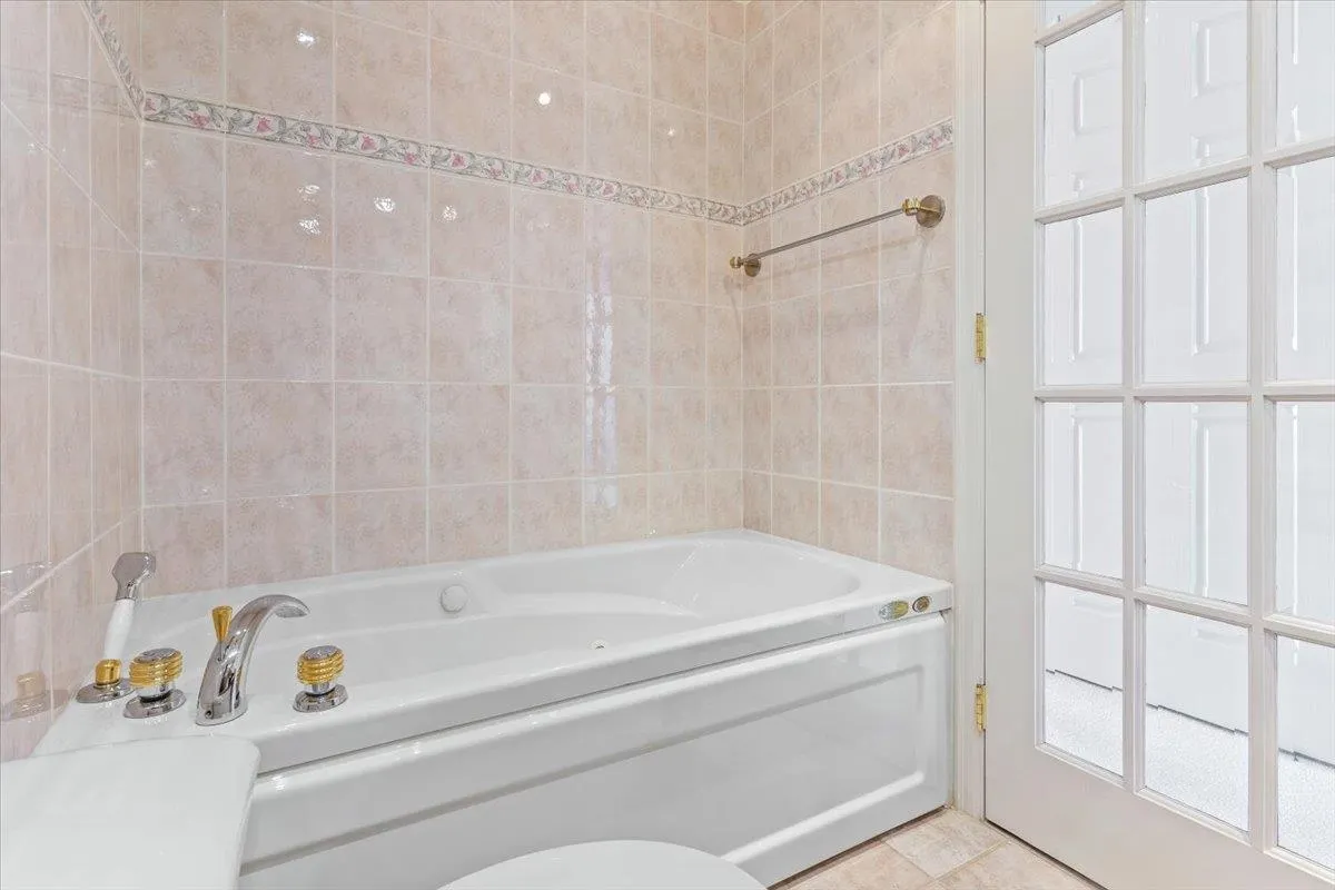 1995 Beach Avenue #1601
