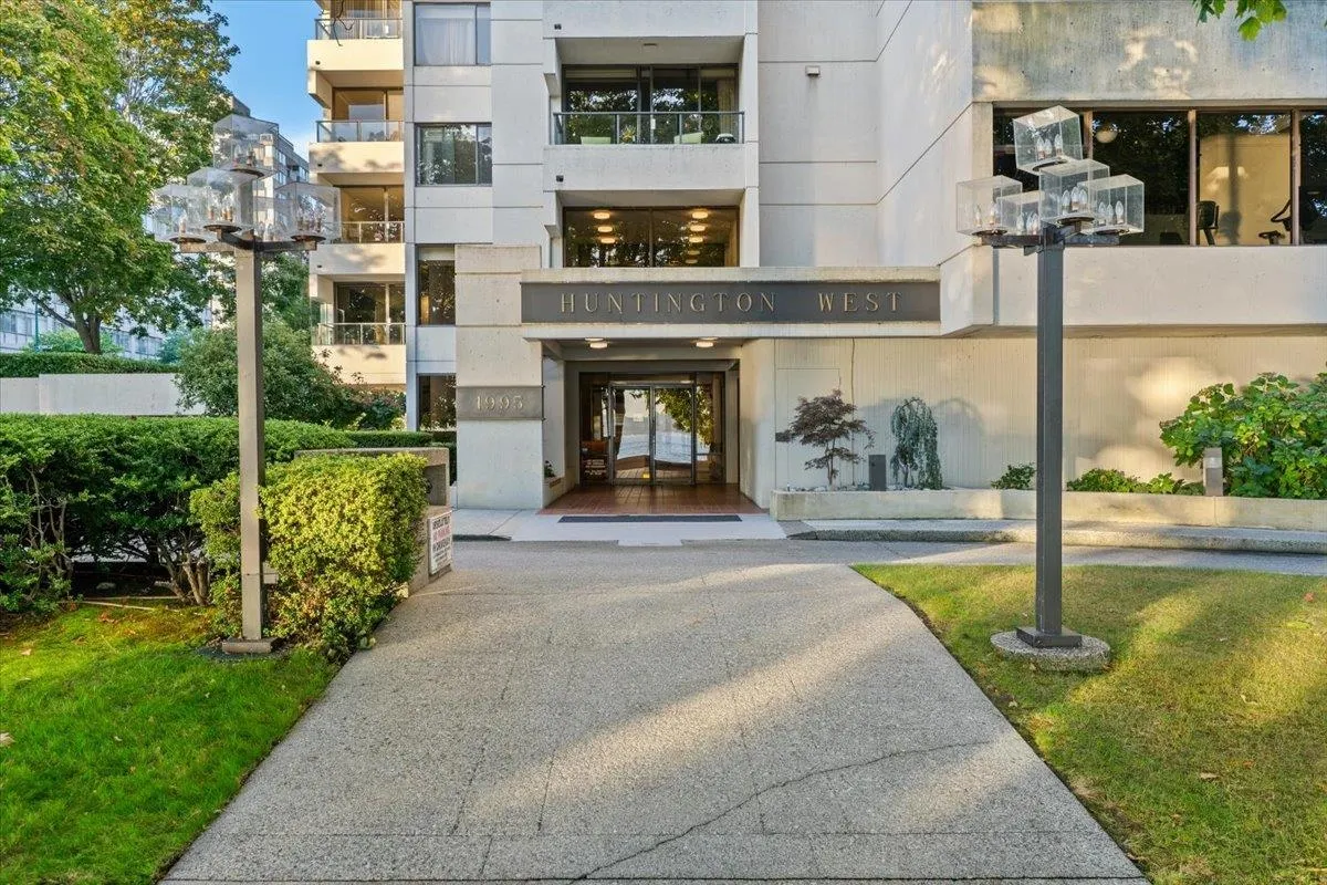 1995 Beach Avenue #1601