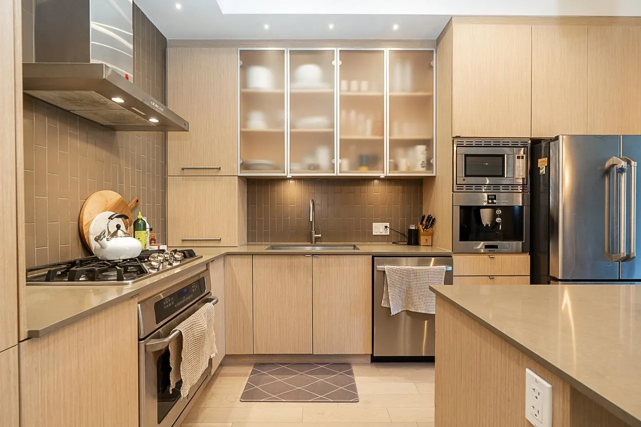 262 Salter Street #208