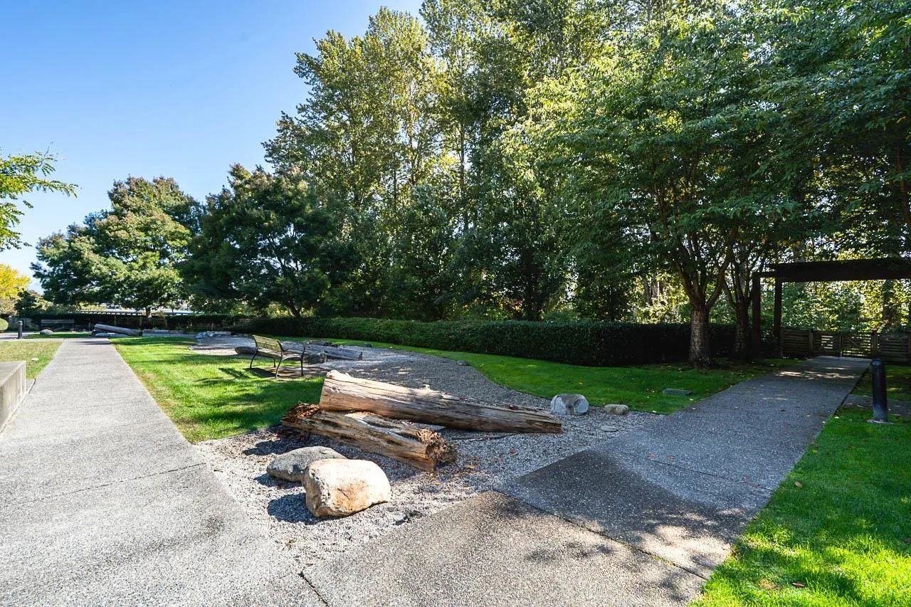262 Salter Street #208