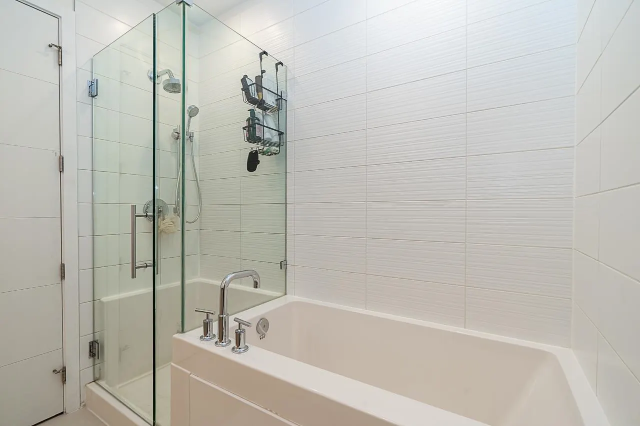 262 Salter Street #208