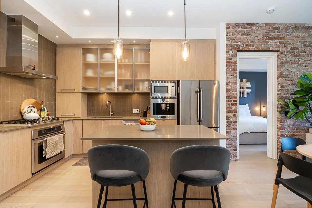 262 Salter Street #208