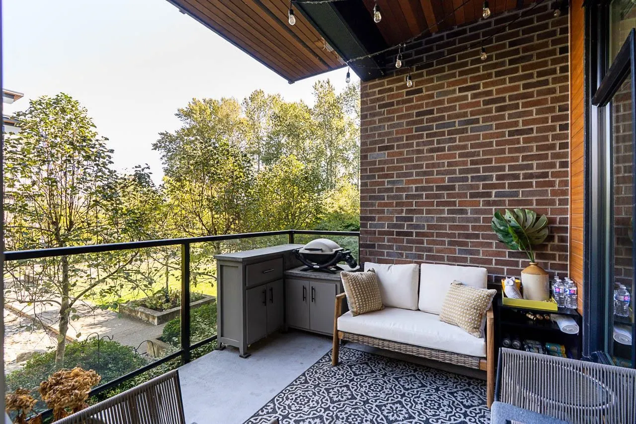 262 Salter Street #208