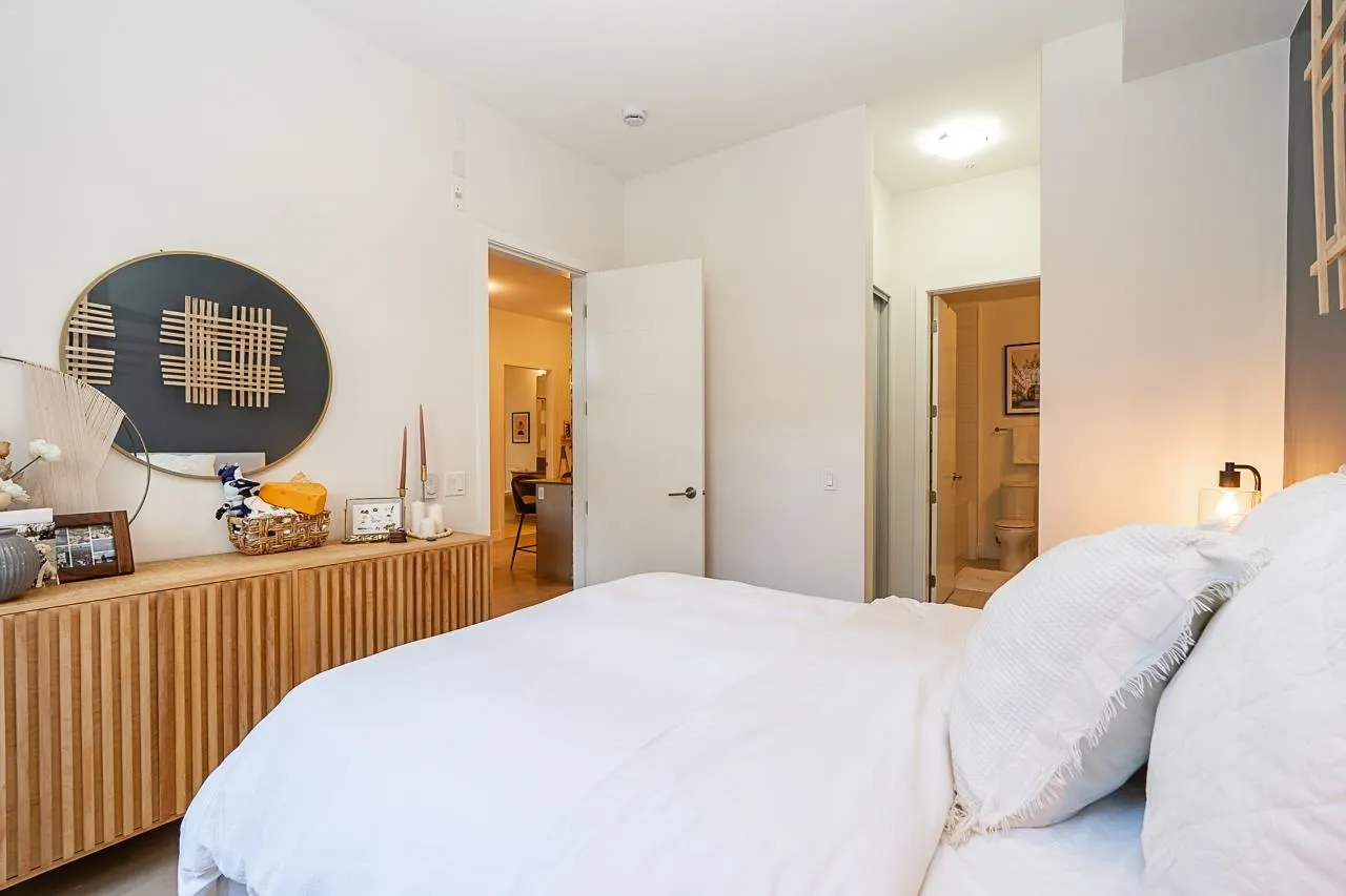 262 Salter Street #208