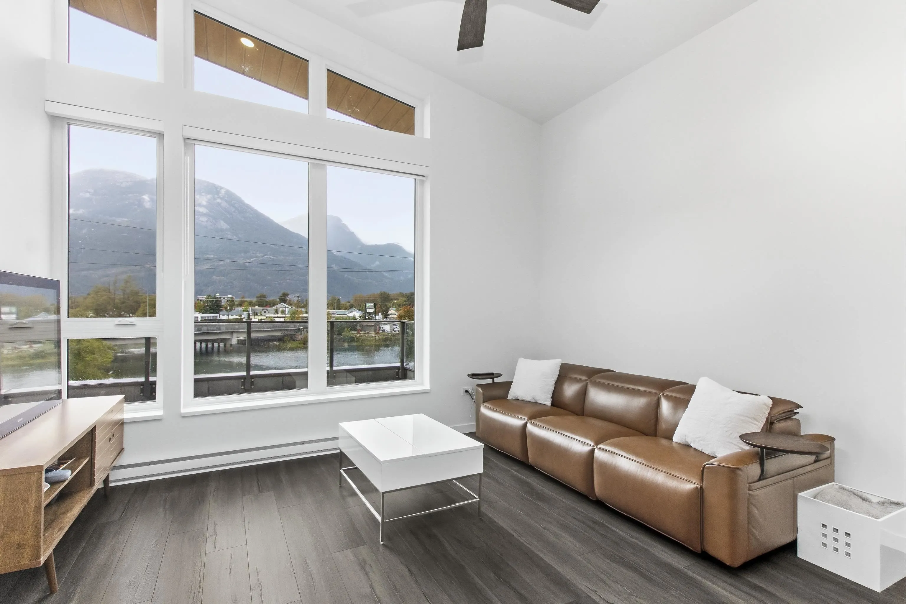 1502 Scott Crescent #204