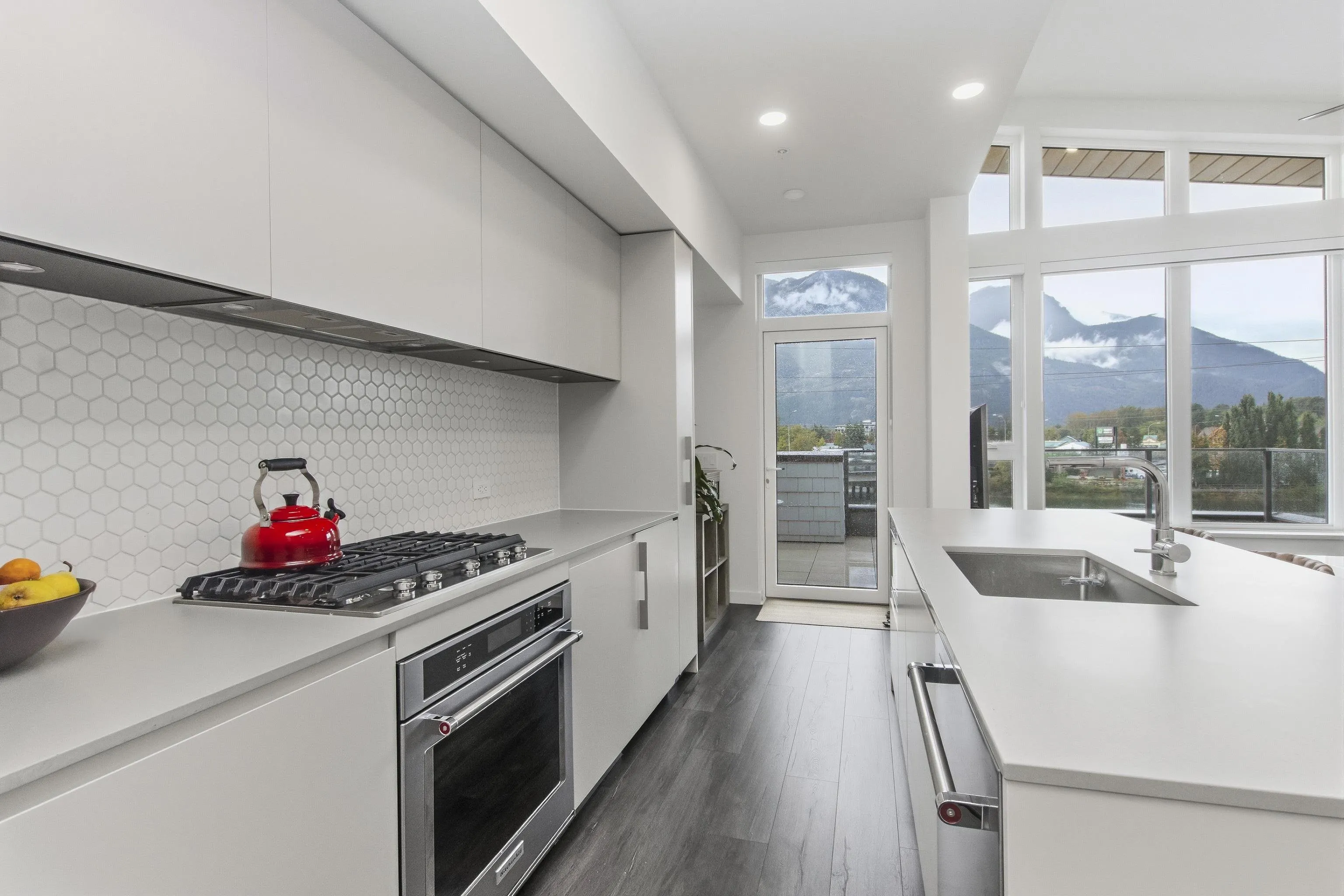 1502 Scott Crescent #204