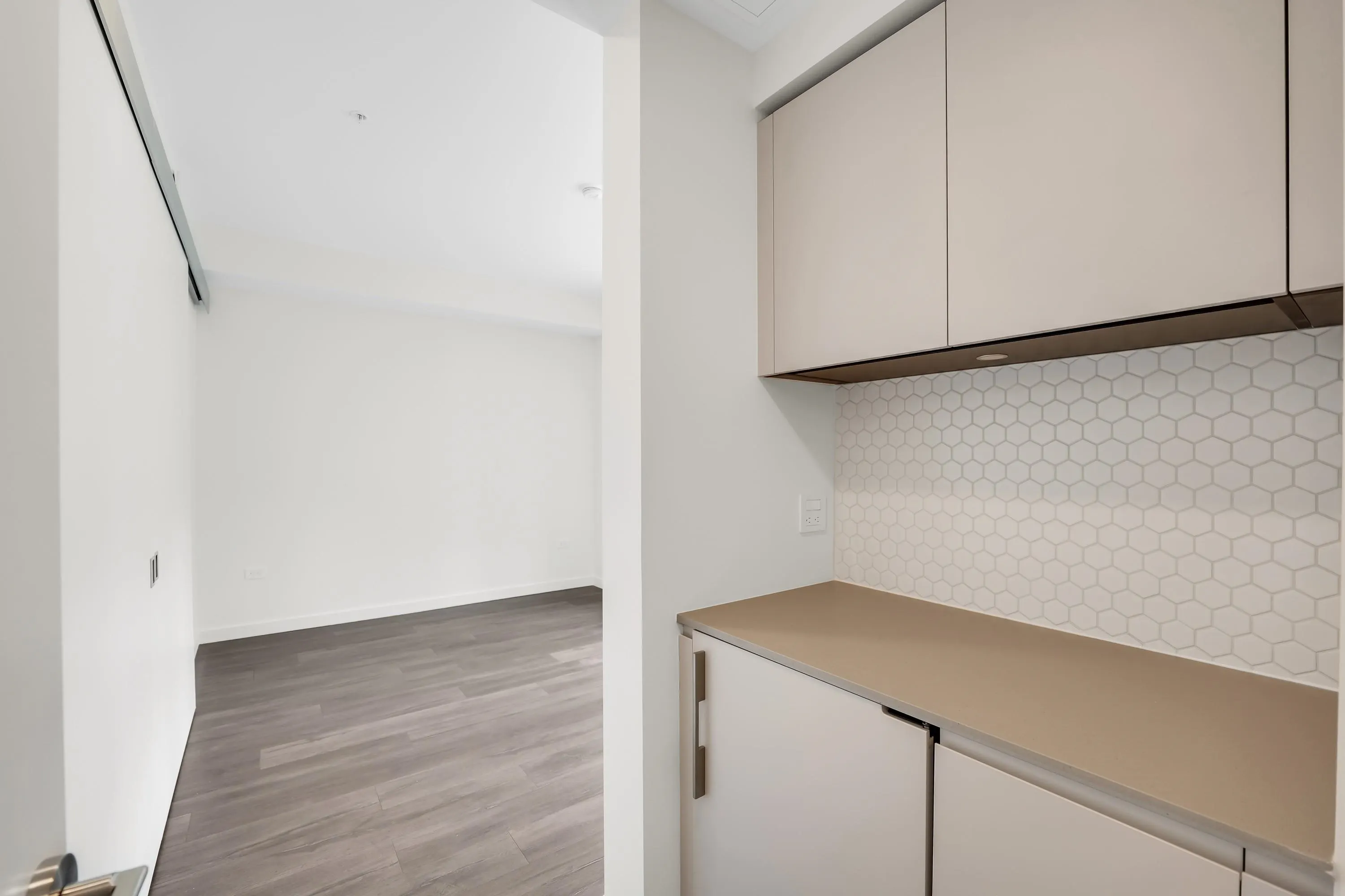 1502 Scott Crescent #204