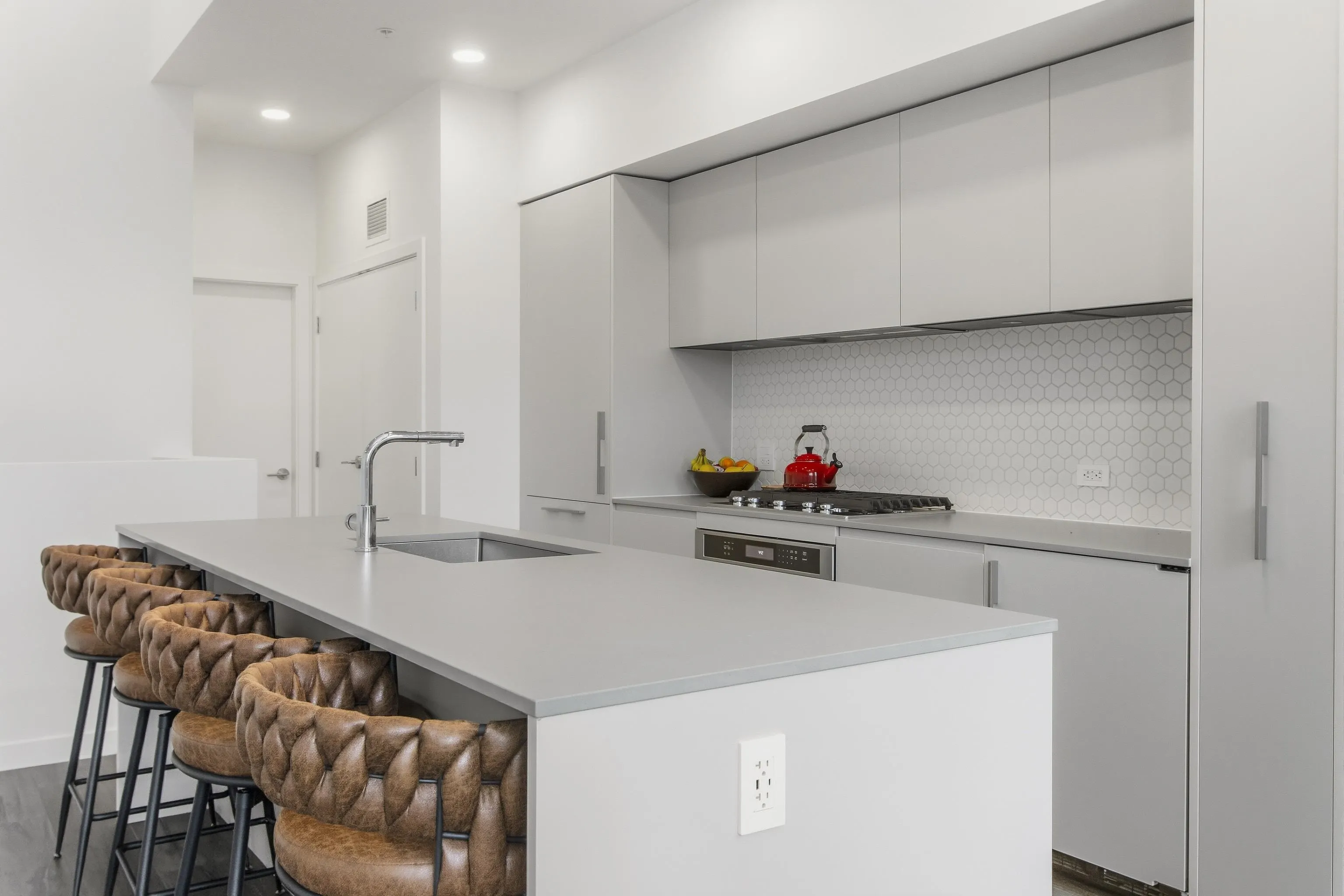 1502 Scott Crescent #204