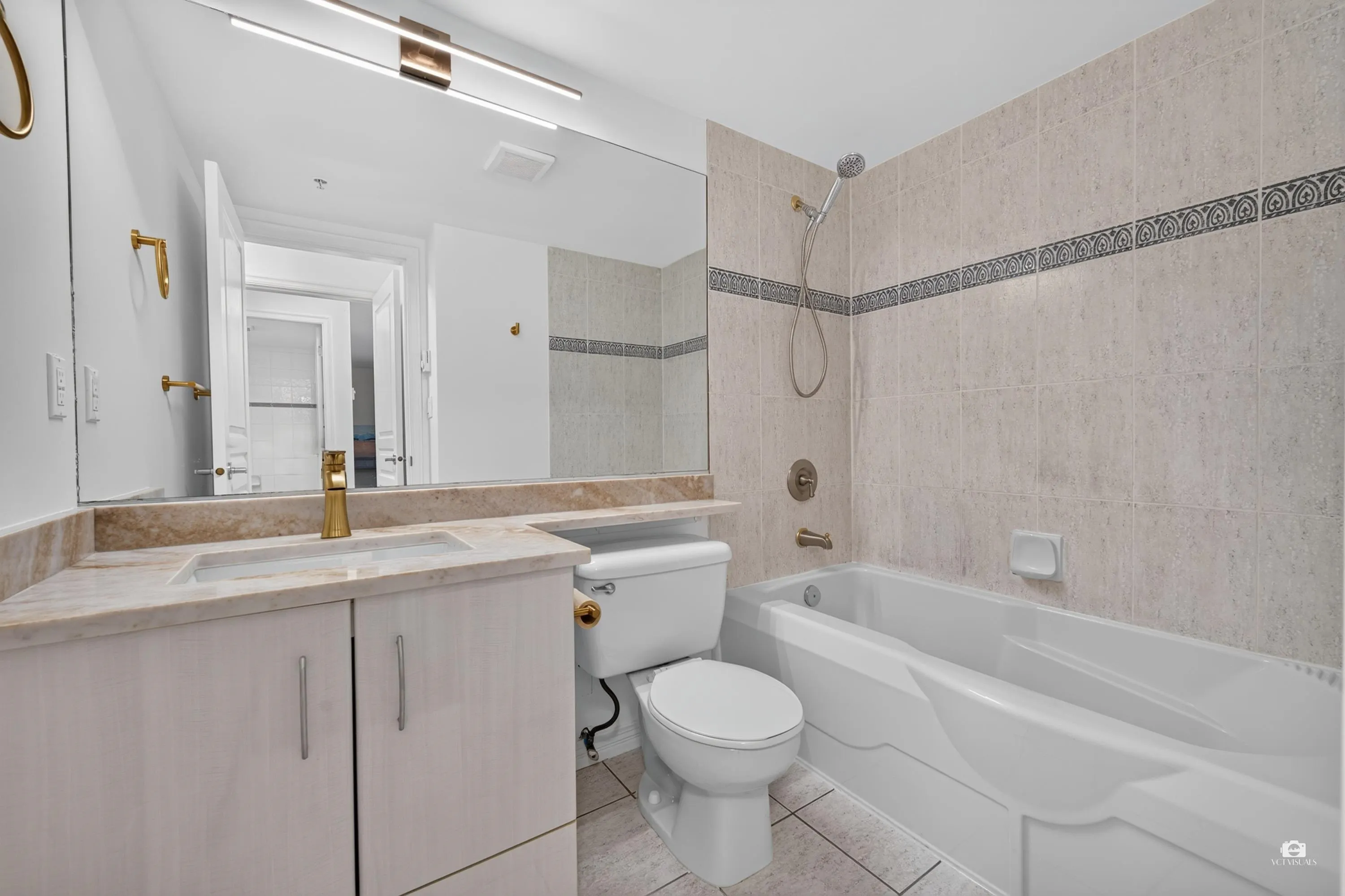 5639 Hampton Place #202