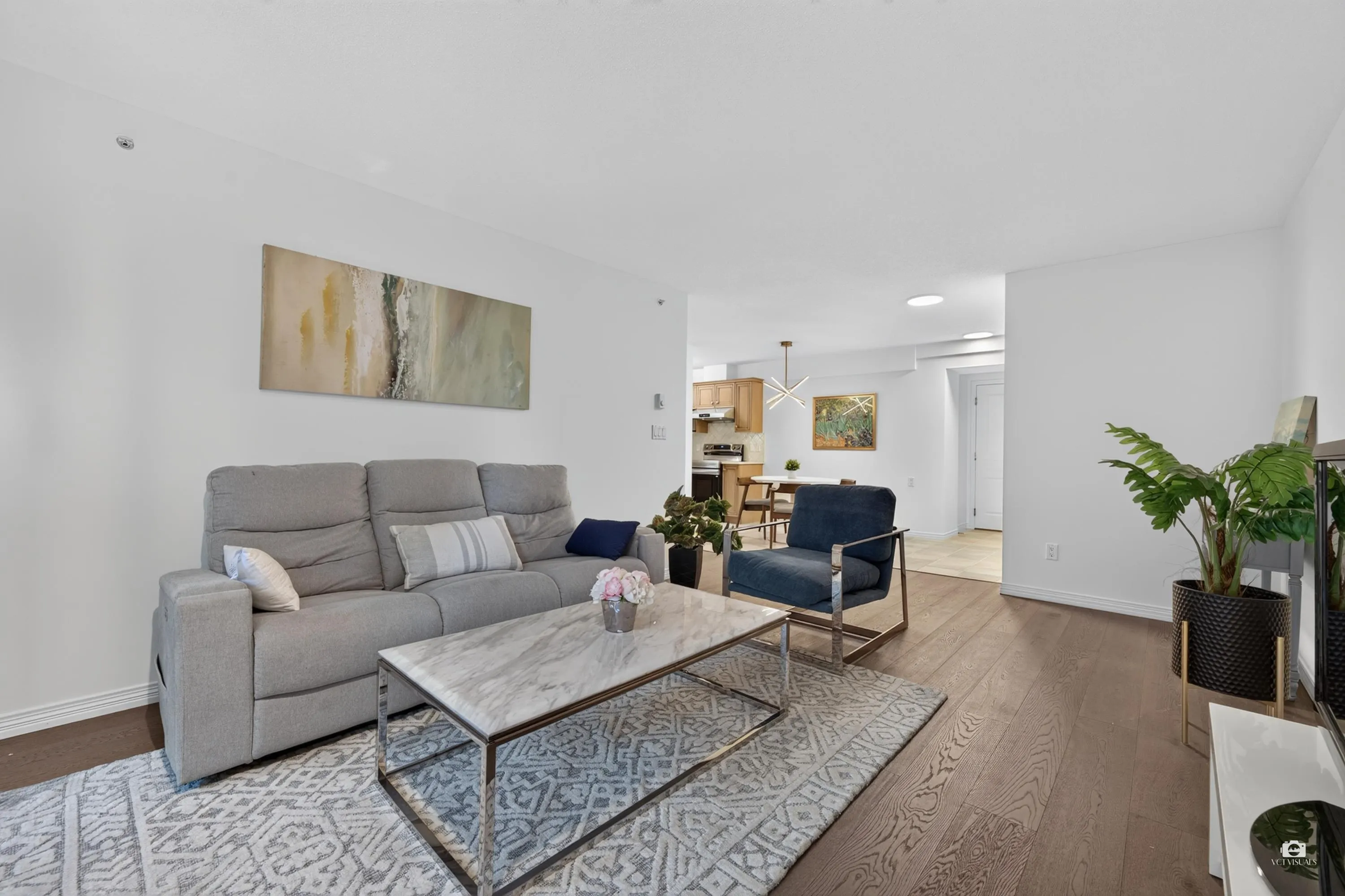 5639 Hampton Place #202