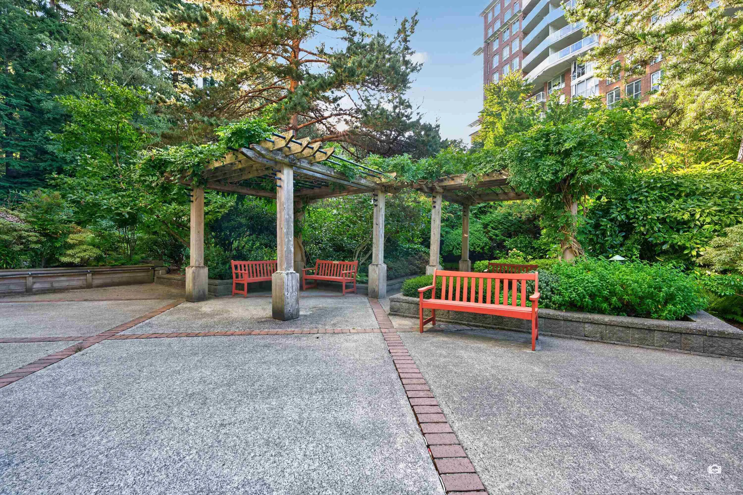 5639 Hampton Place #202