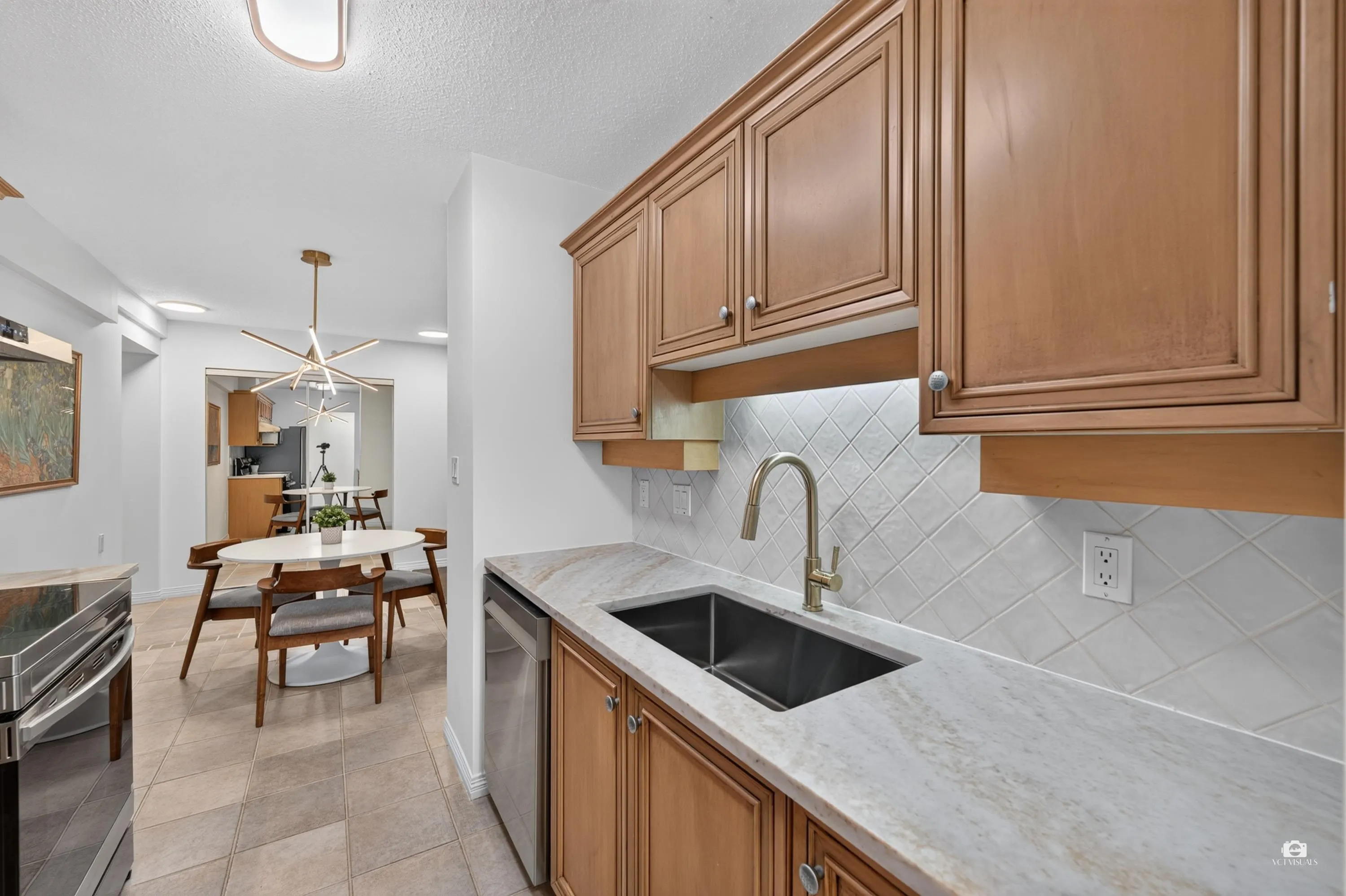5639 Hampton Place #202