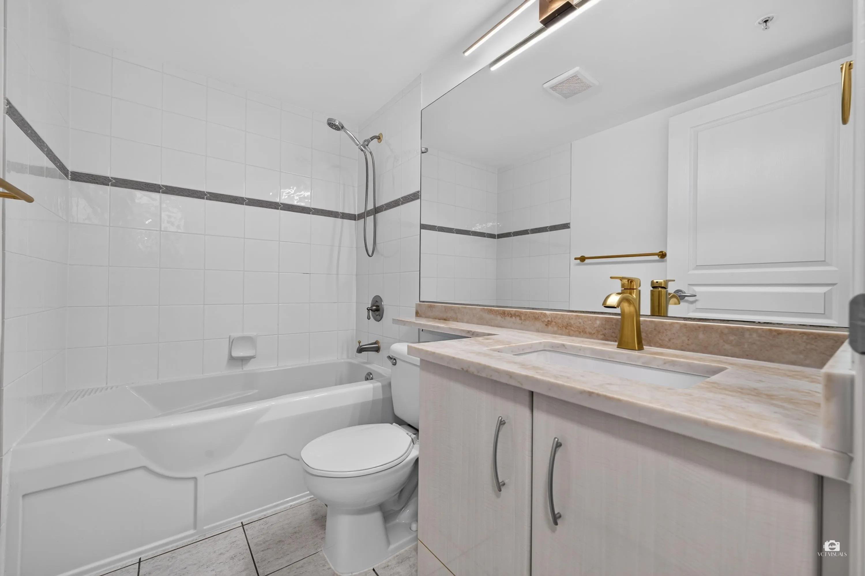 5639 Hampton Place #202