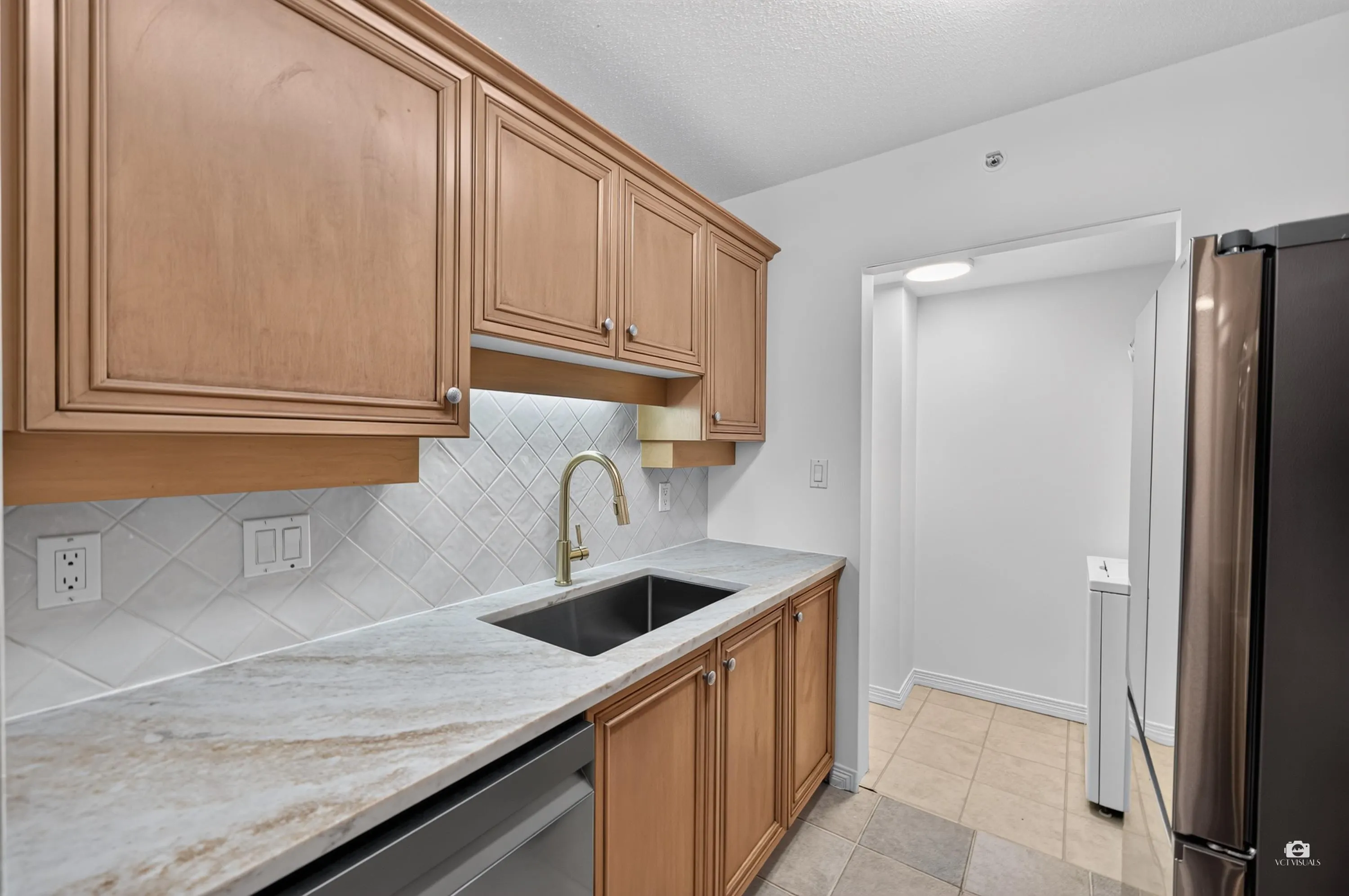 5639 Hampton Place #202