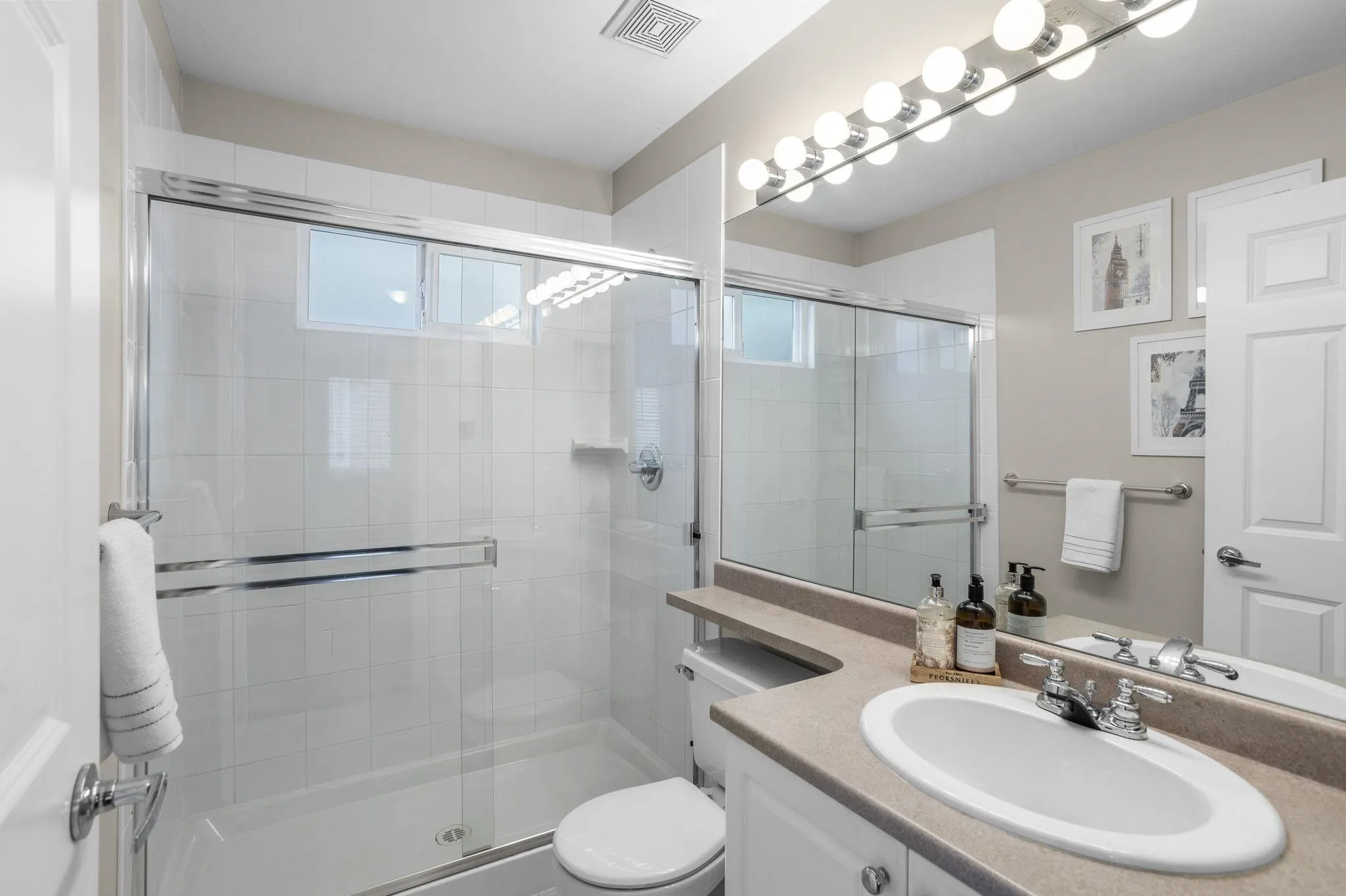 1108 Riverside Close #32