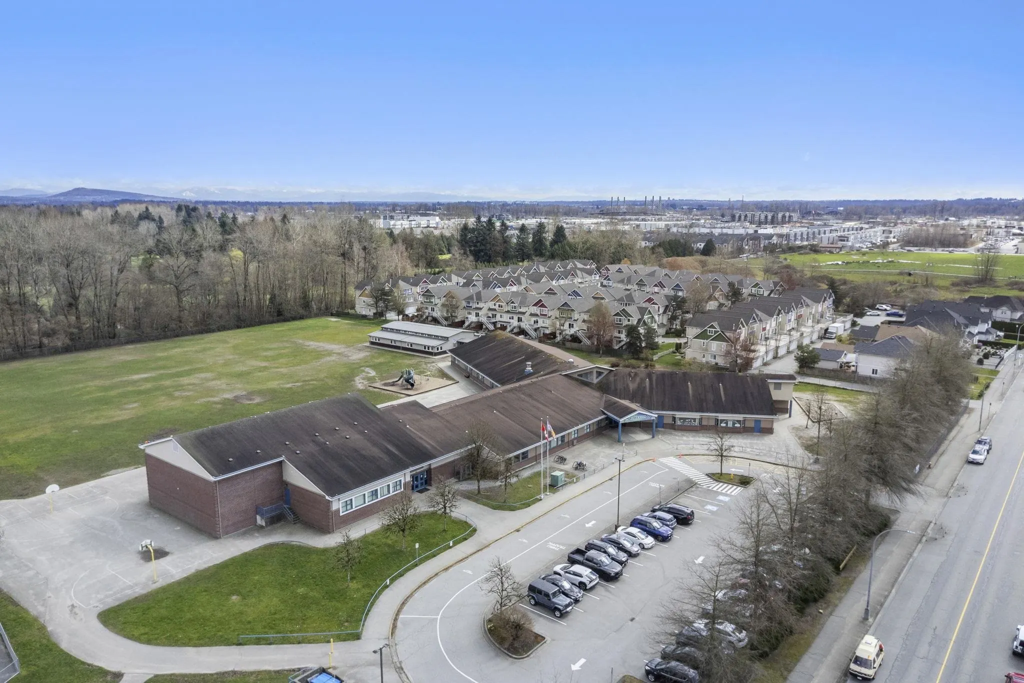 1108 Riverside Close #32