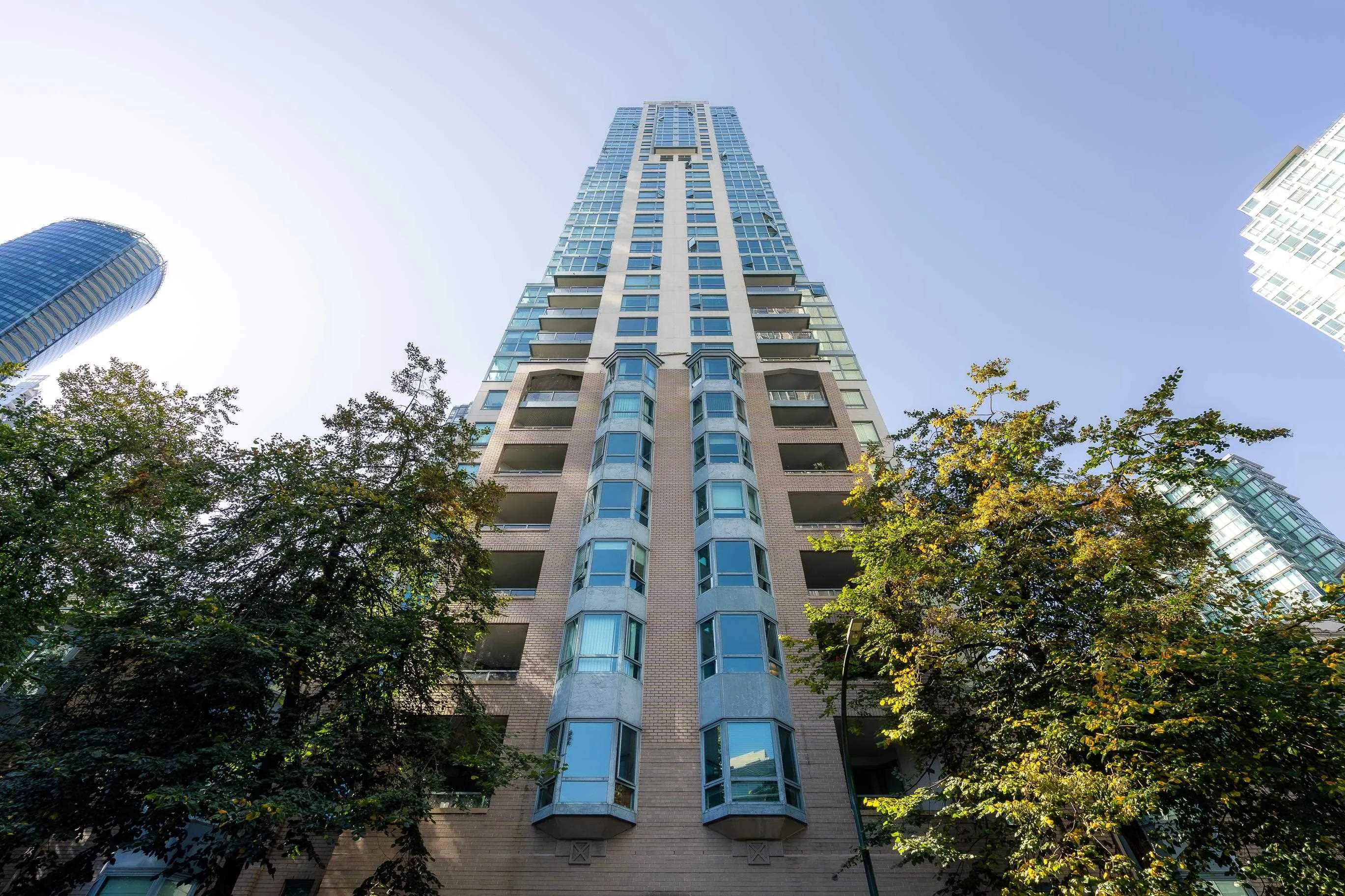1238 Melville Street #807