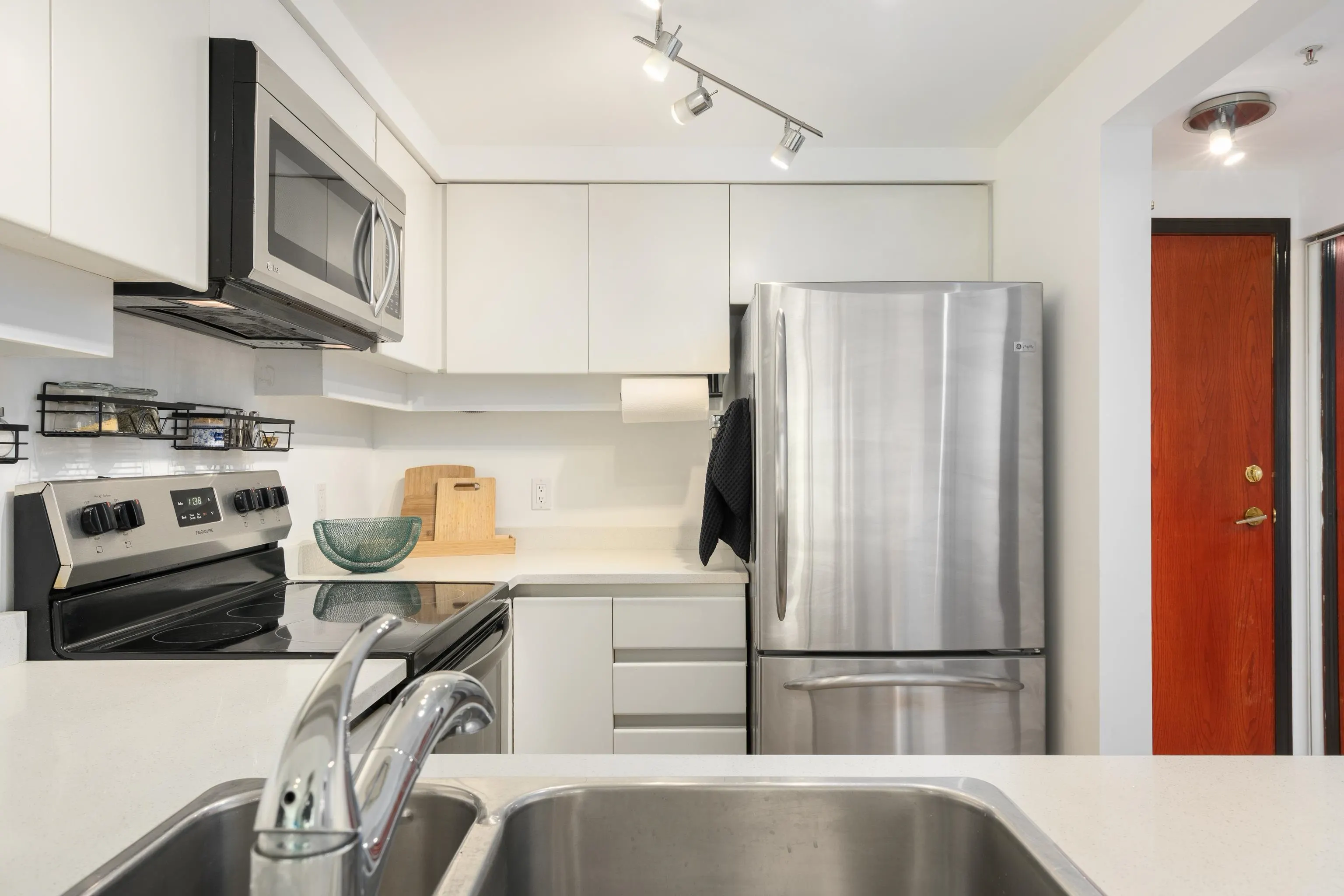 1238 Melville Street #807