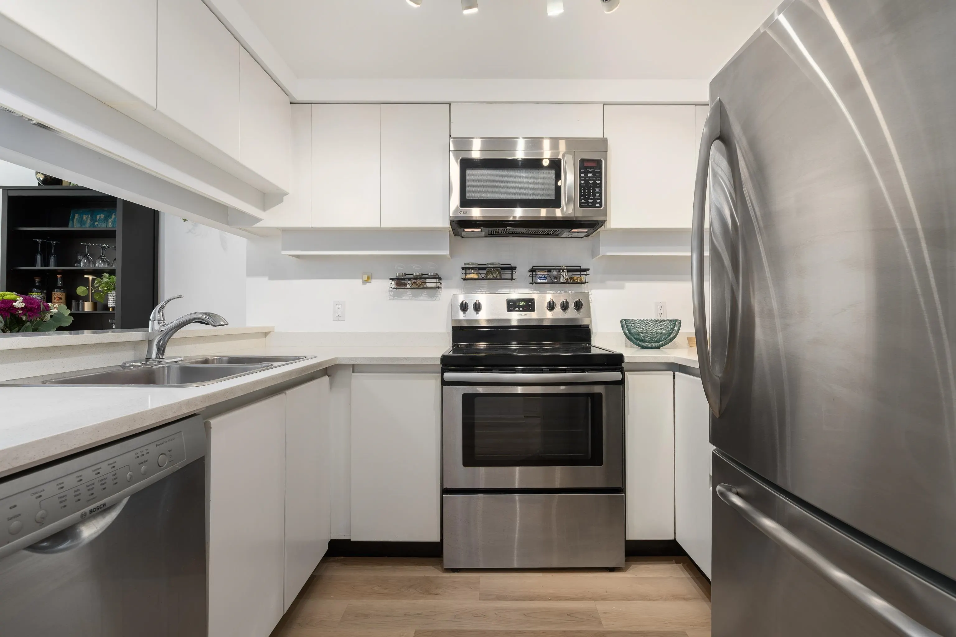 1238 Melville Street #807