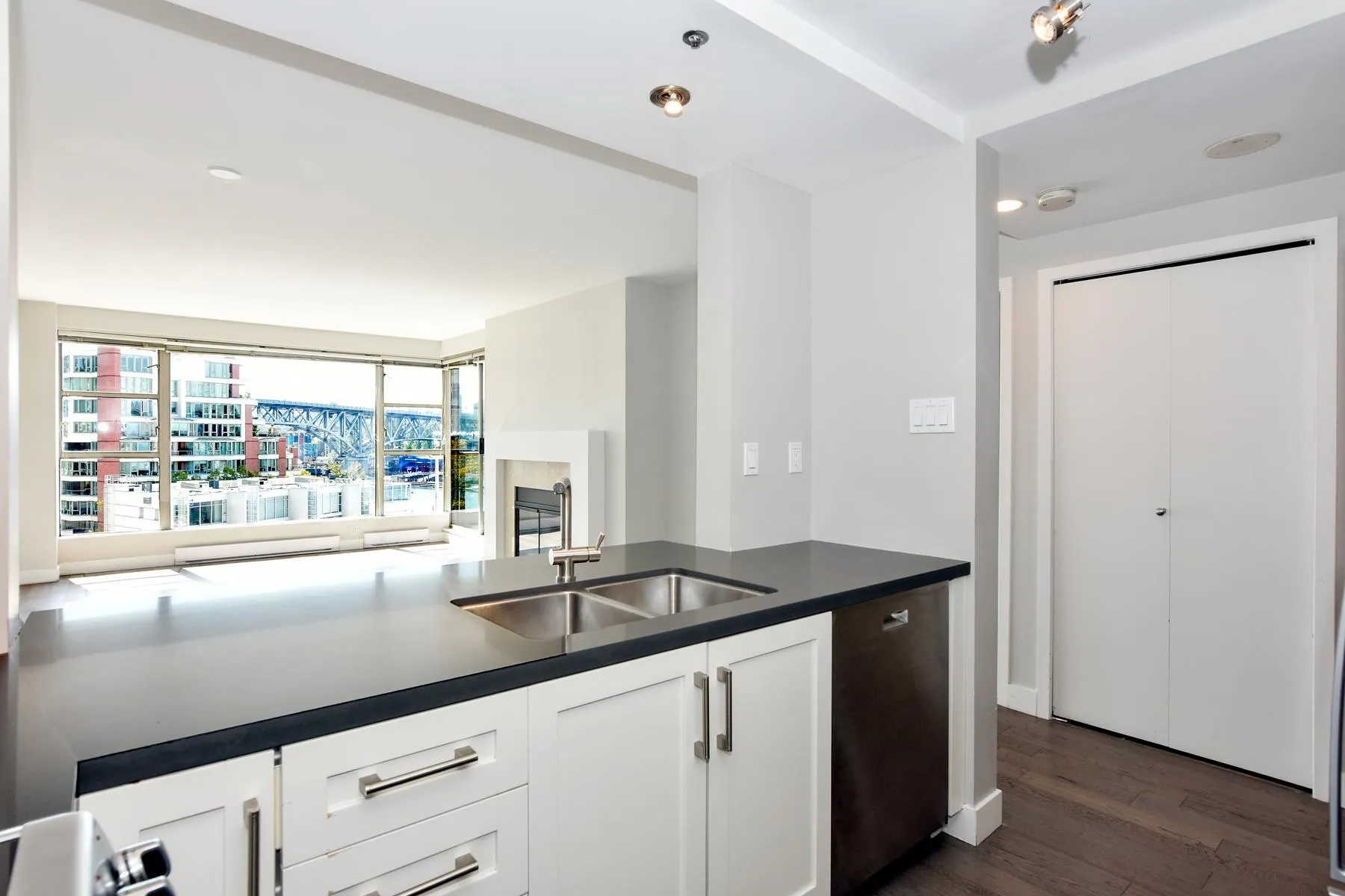 1008 Beach Avenue #503