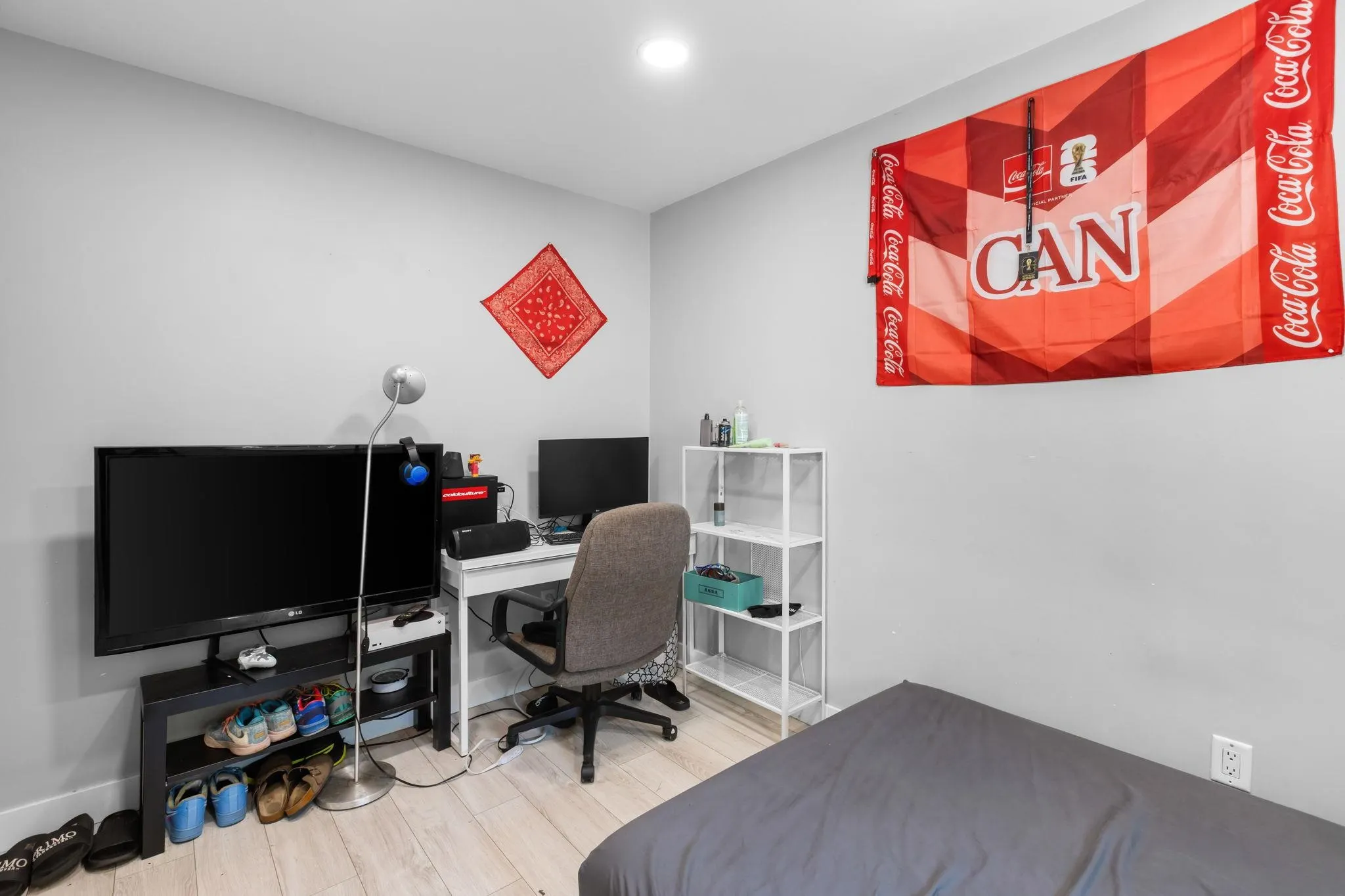 302 Highland Way #2