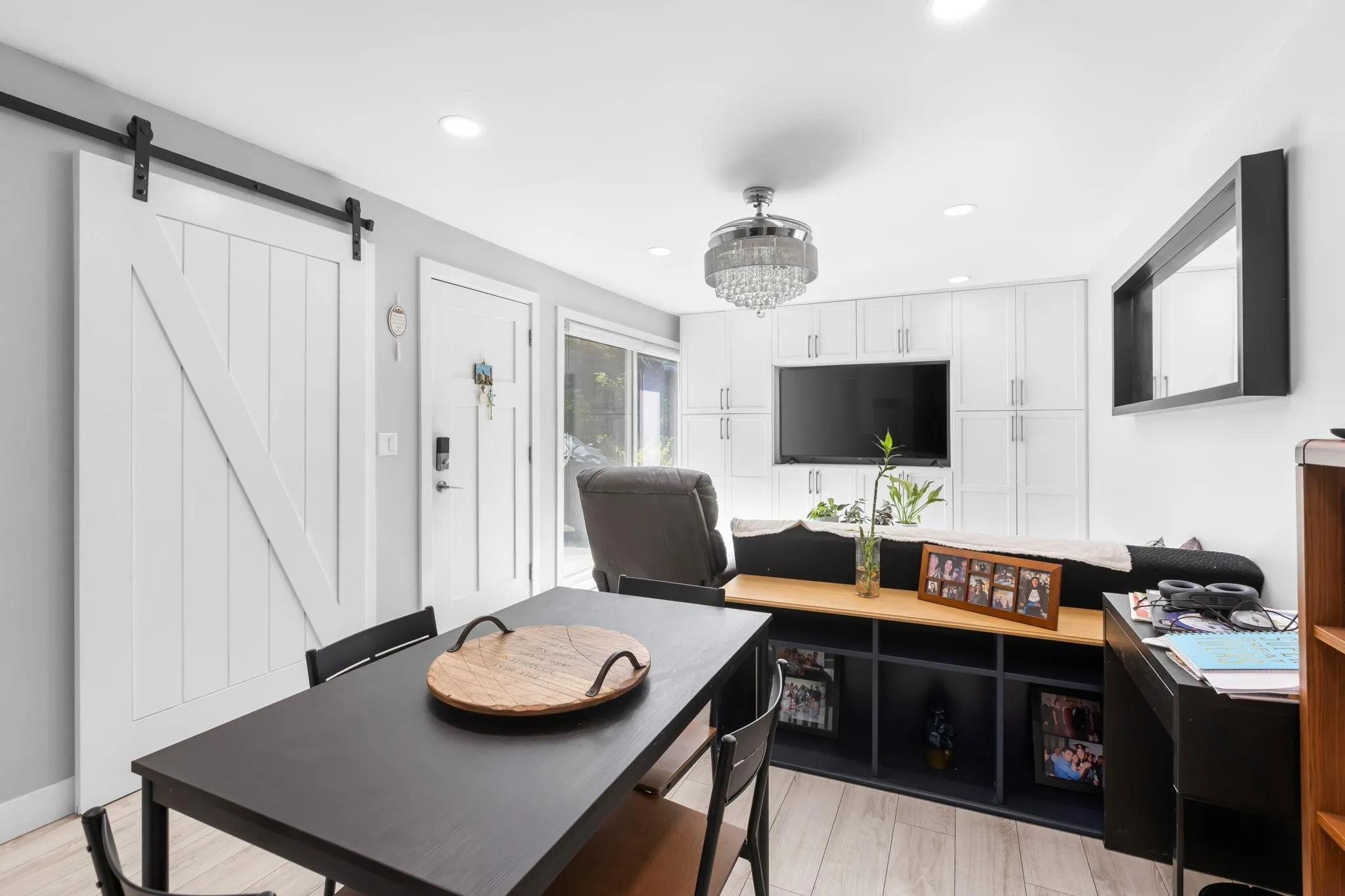 302 Highland Way #2