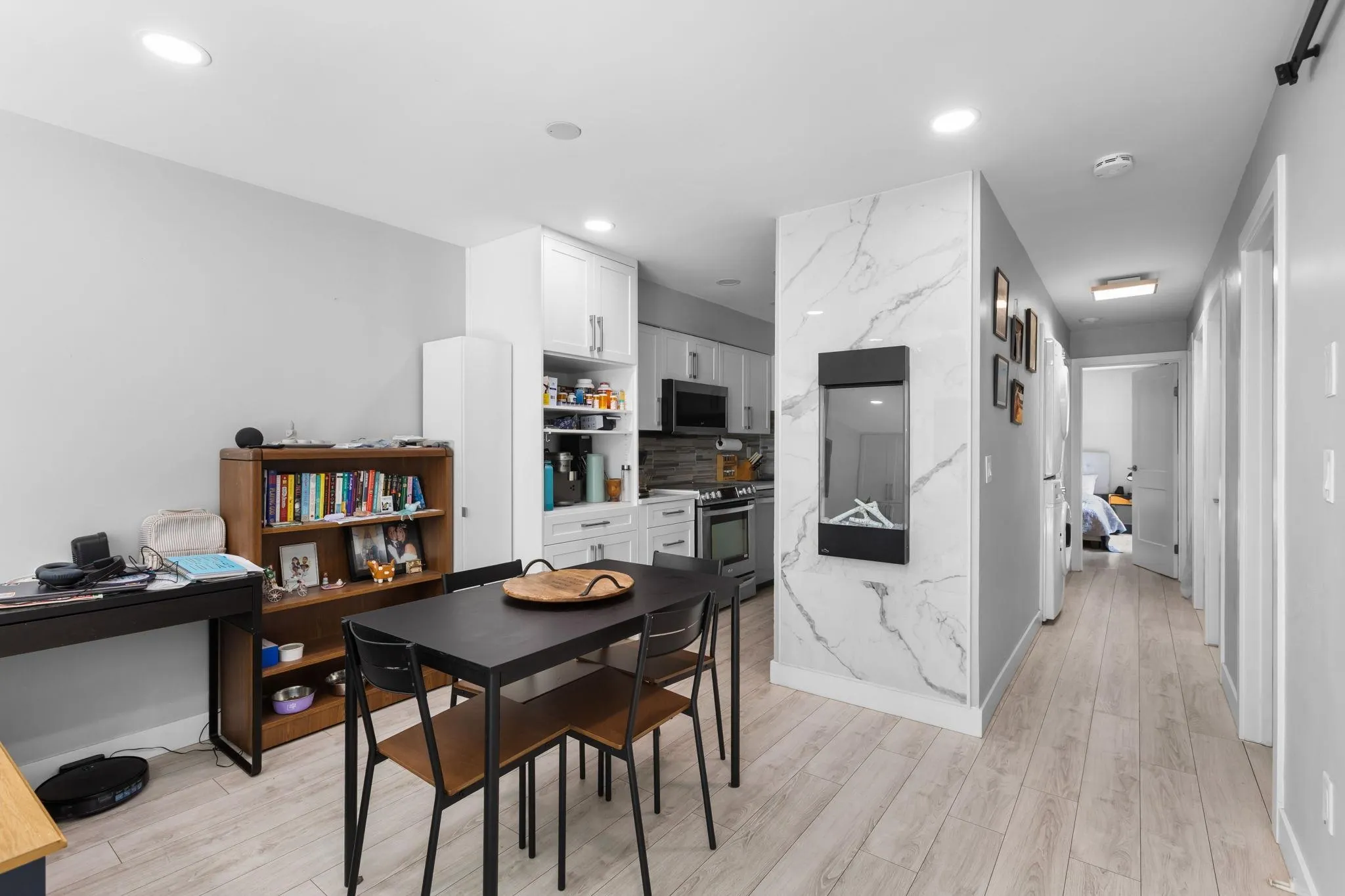 302 Highland Way #2