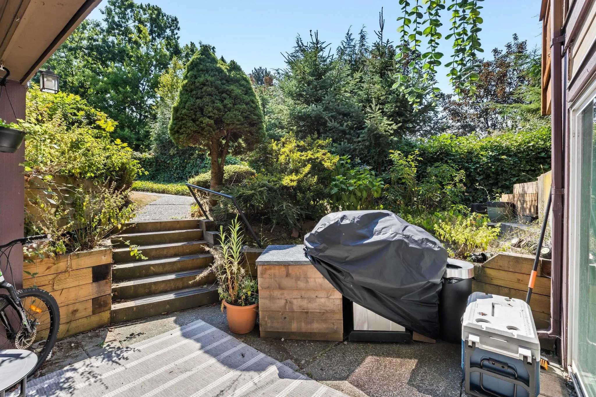 302 Highland Way #2