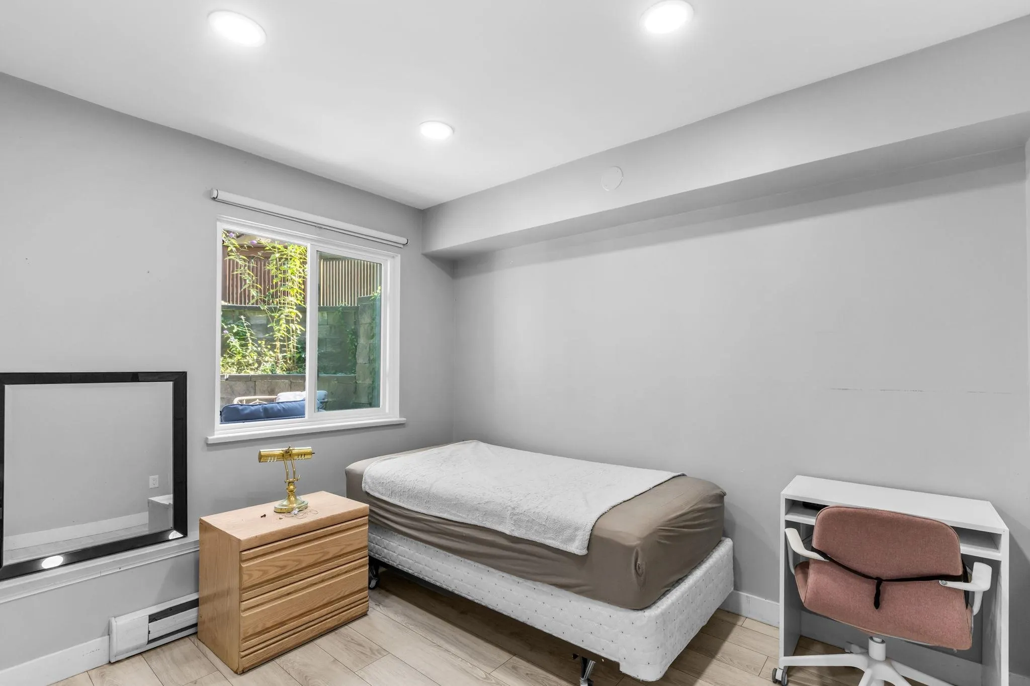 302 Highland Way #2
