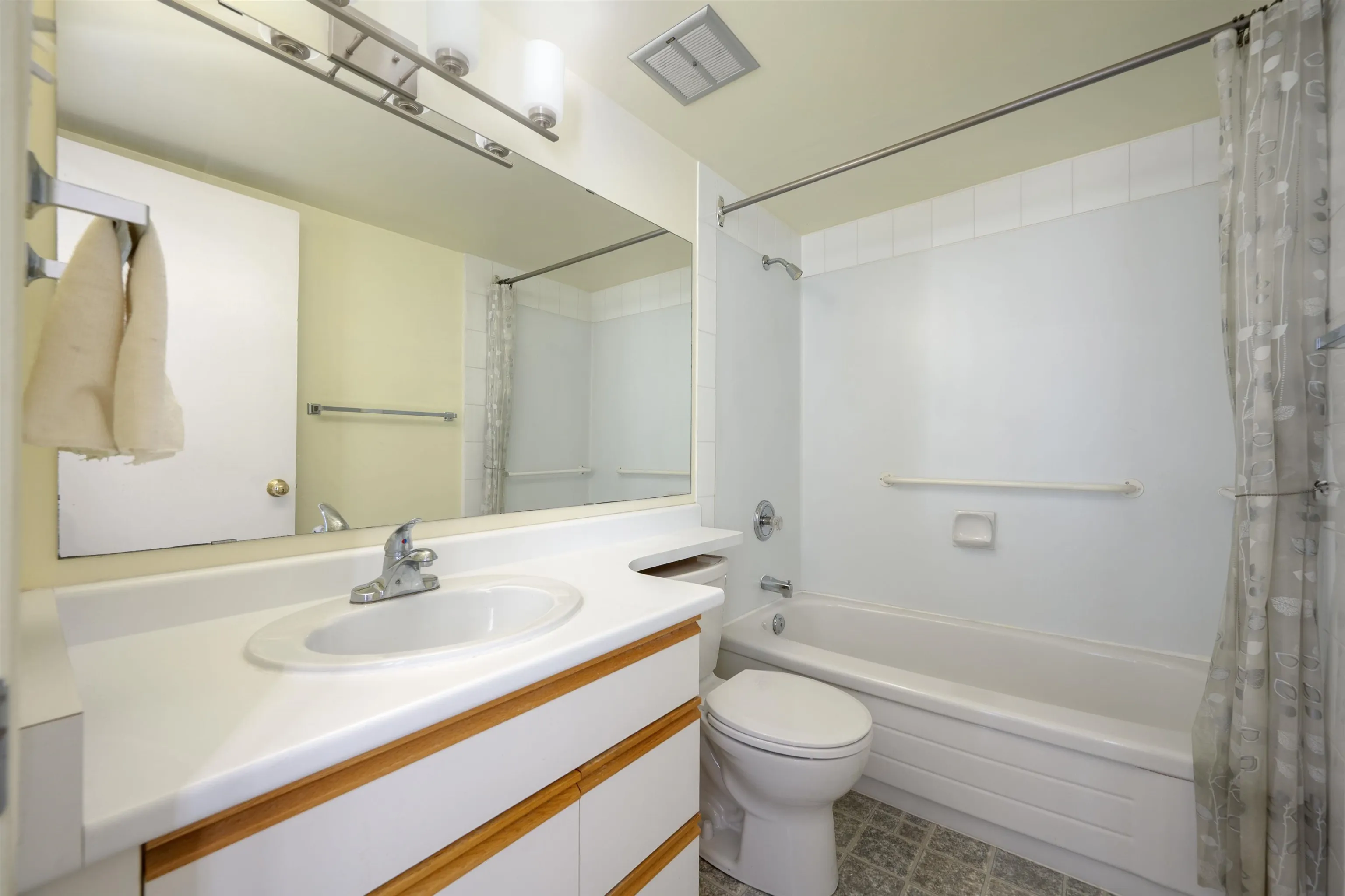 1345 Chesterfield Avenue #302