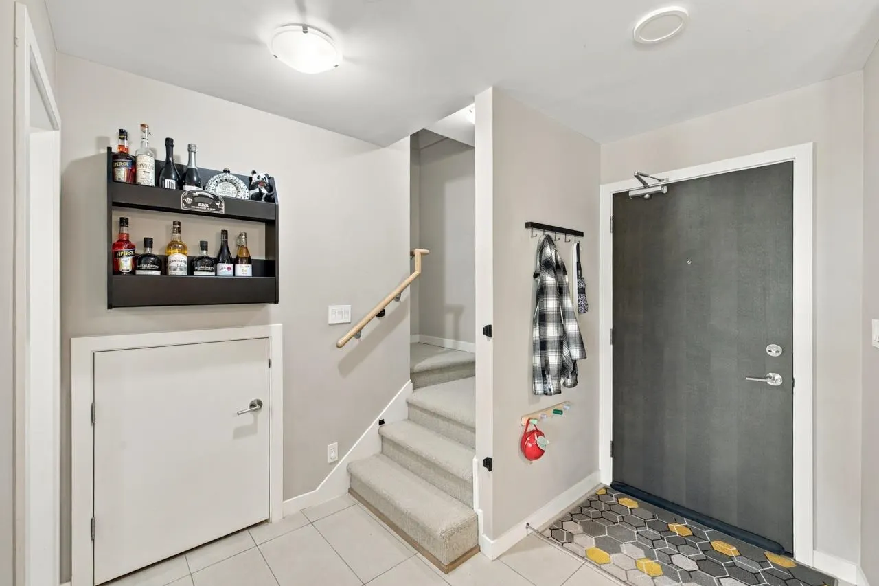 22 E Royal Avenue #127
