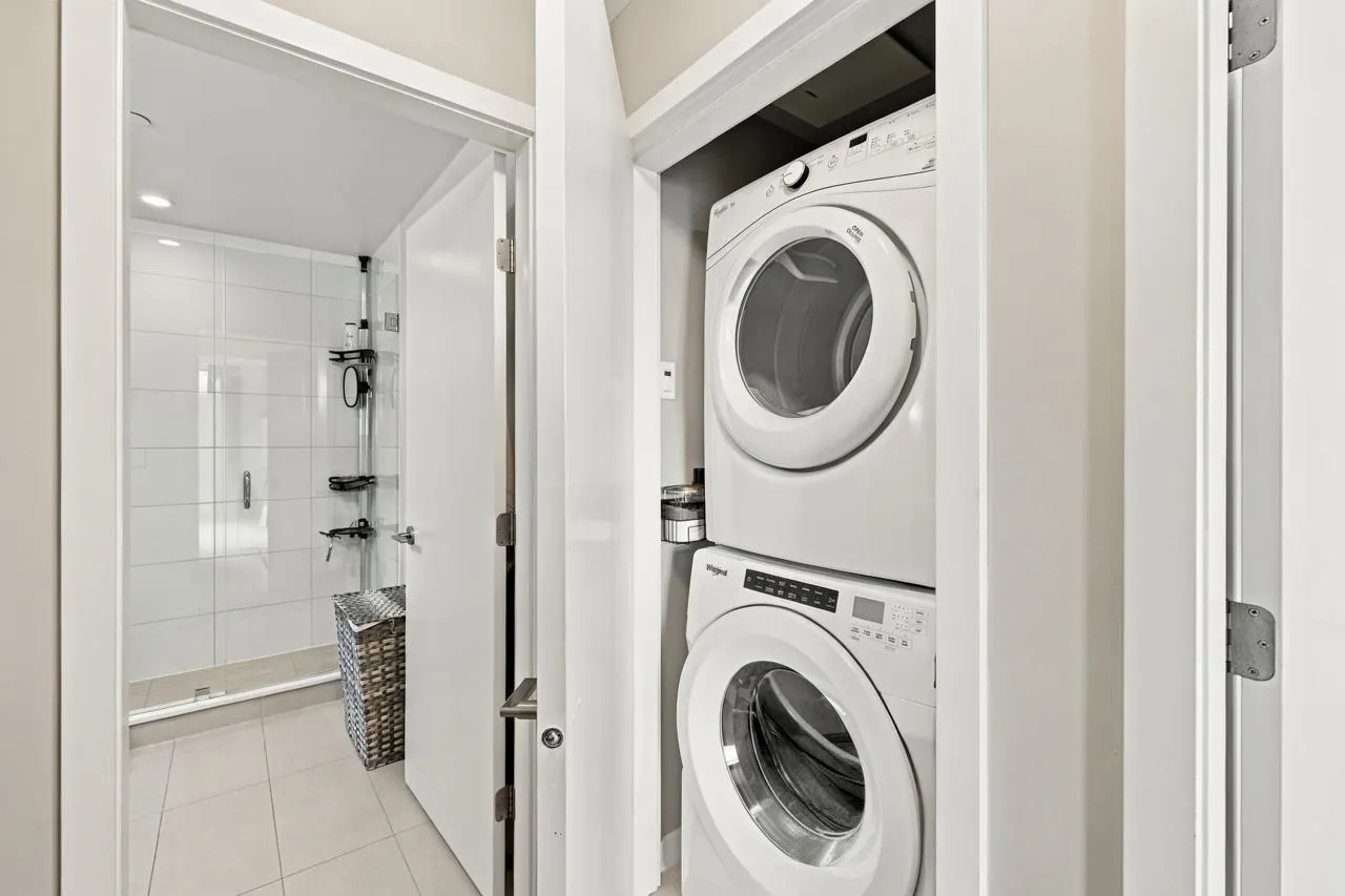 22 E Royal Avenue #127
