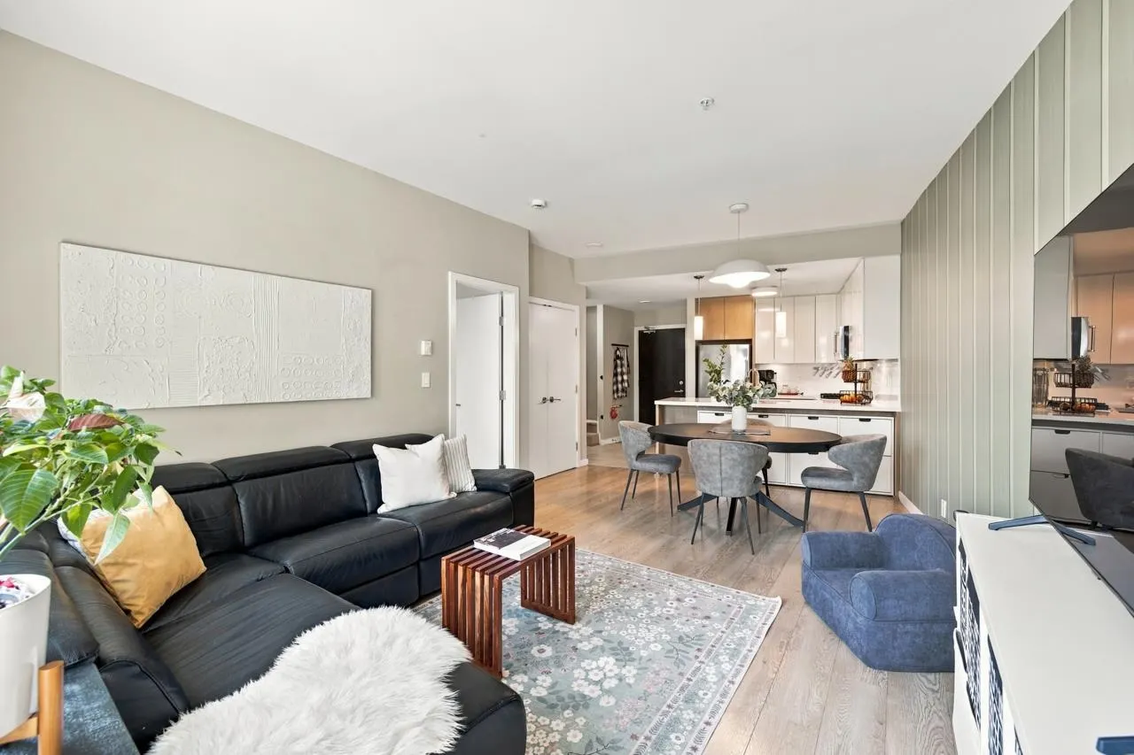 22 E Royal Avenue #127