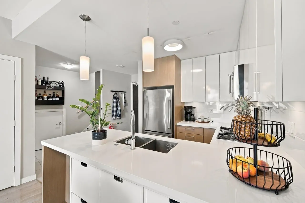 22 E Royal Avenue #127