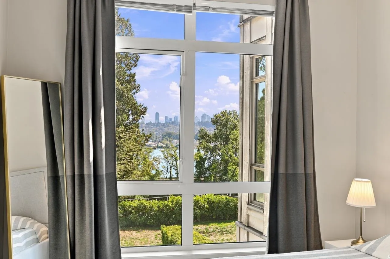 22 E Royal Avenue #127