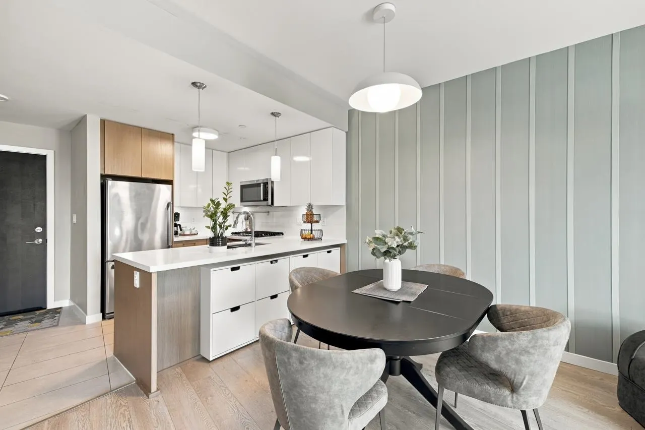 22 E Royal Avenue #127
