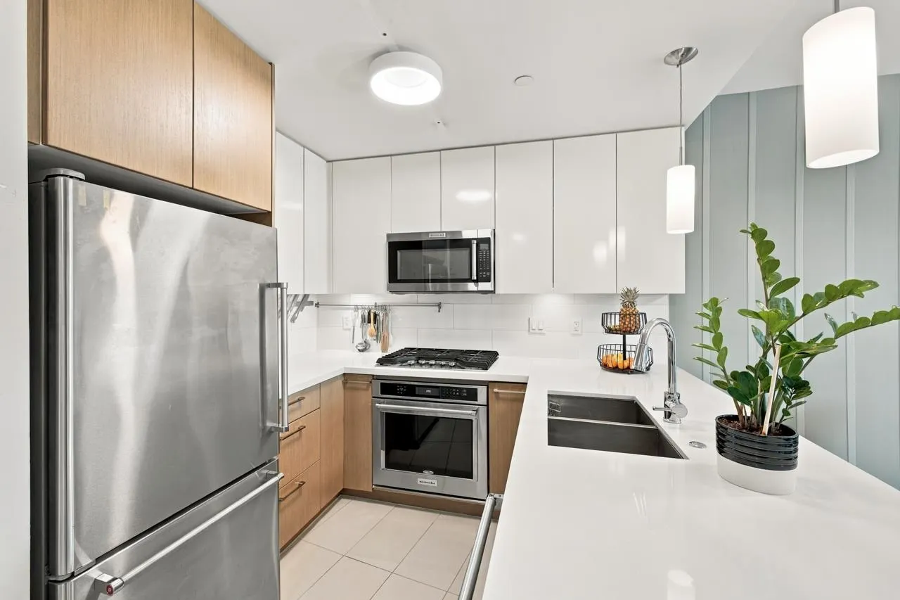 22 E Royal Avenue #127