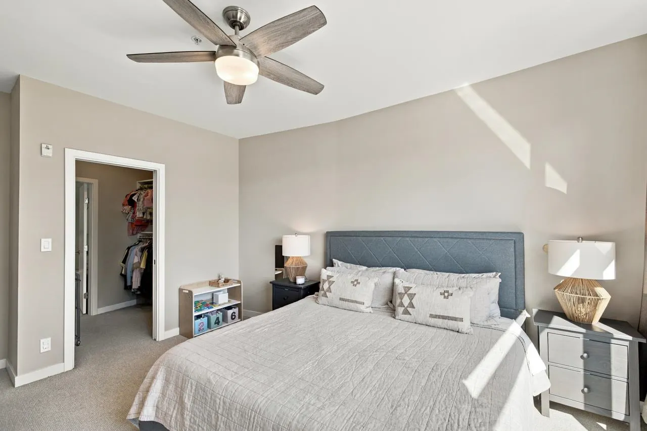 22 E Royal Avenue #127