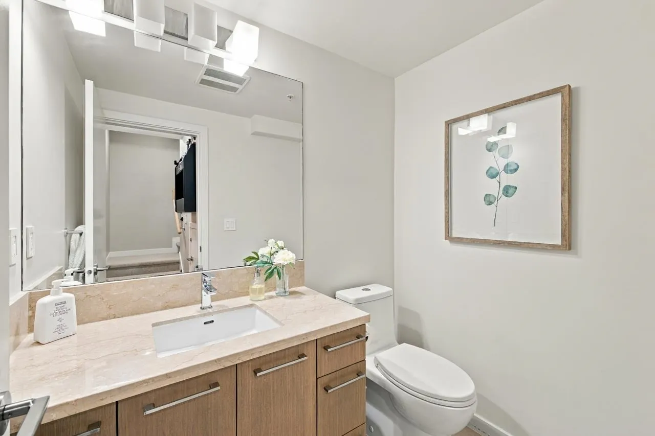 22 E Royal Avenue #127