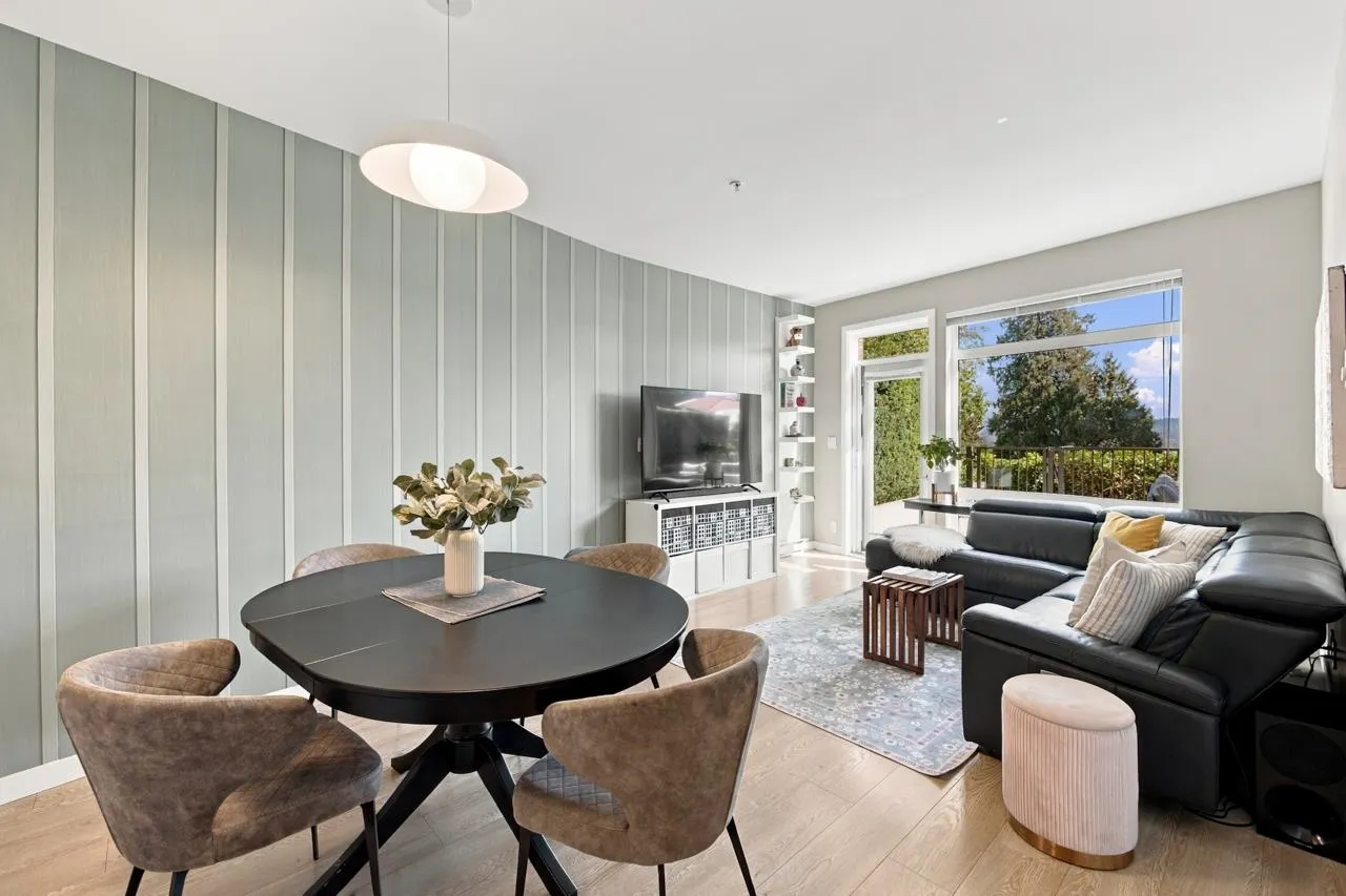 22 E Royal Avenue #127