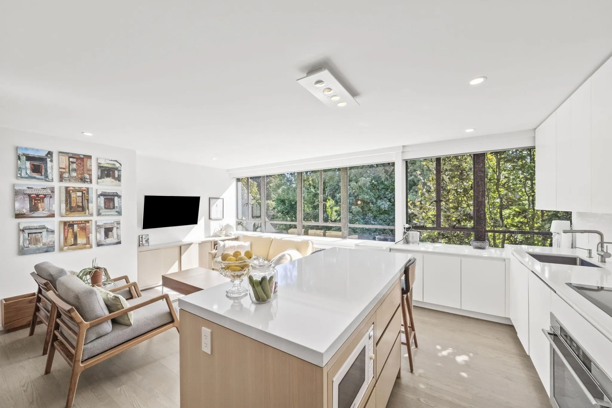 1445 Marpole Avenue #817