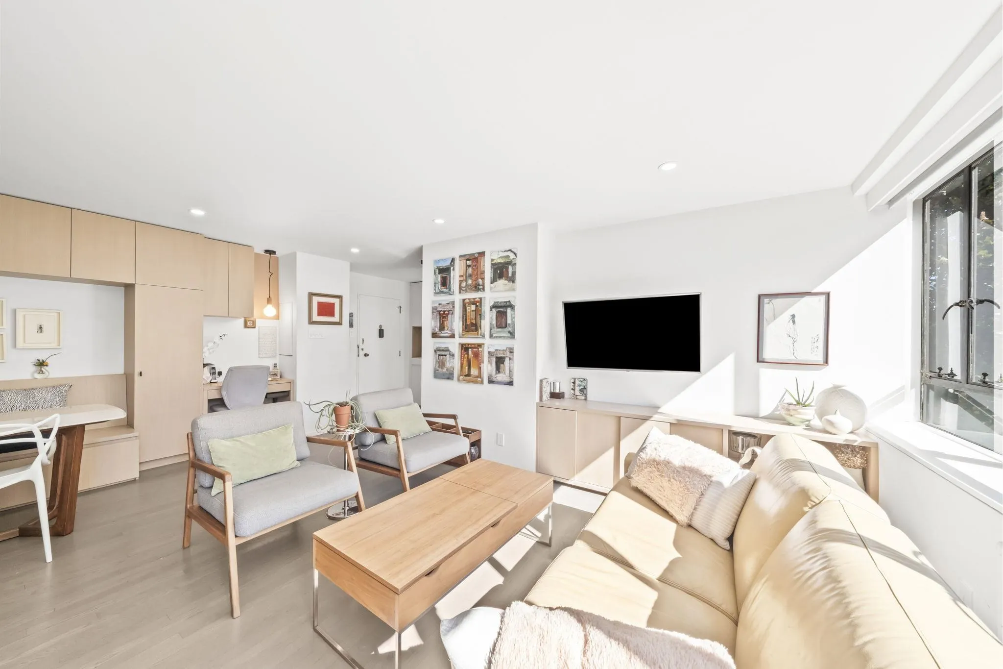 1445 Marpole Avenue #817