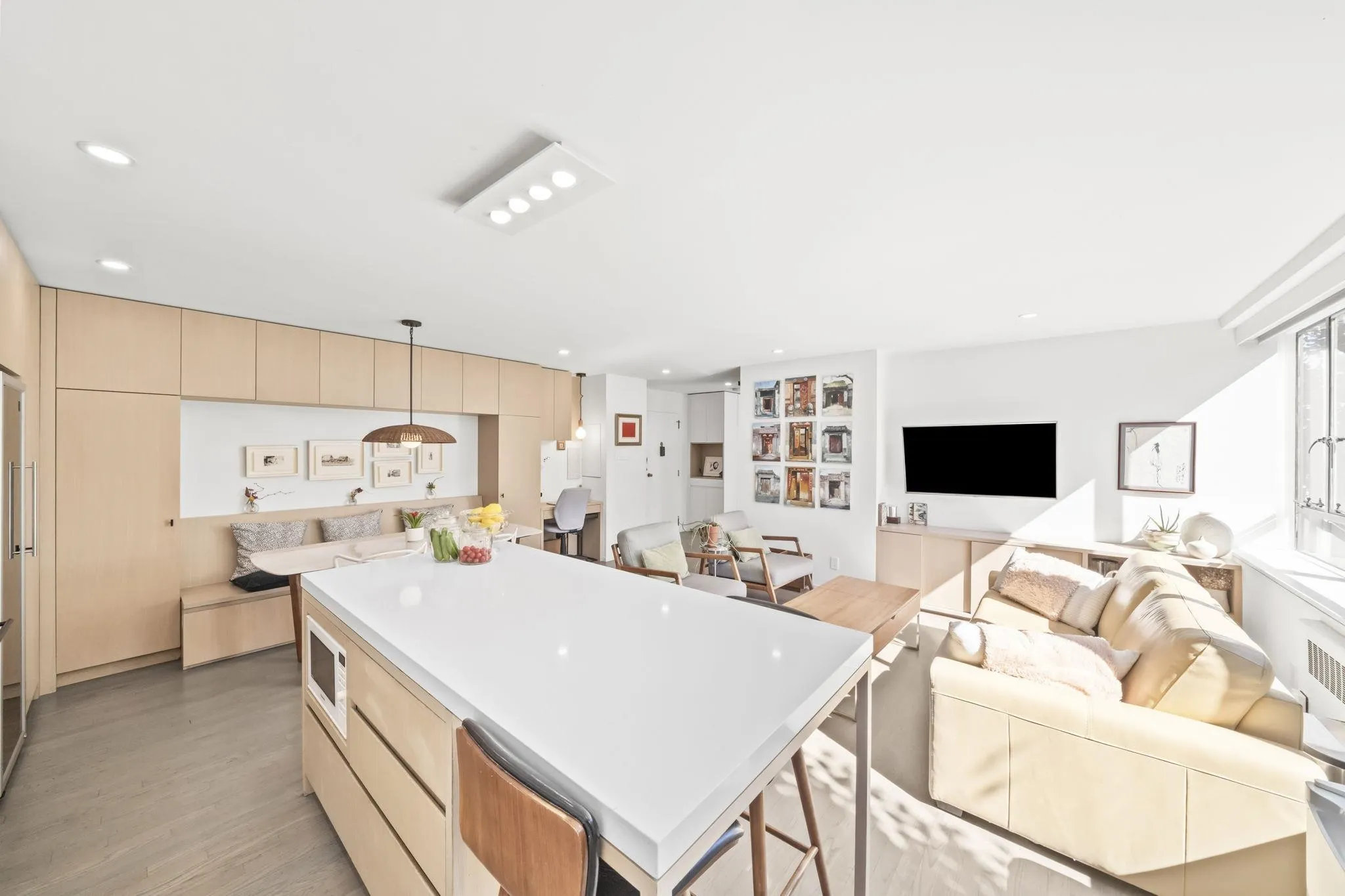 1445 Marpole Avenue #817