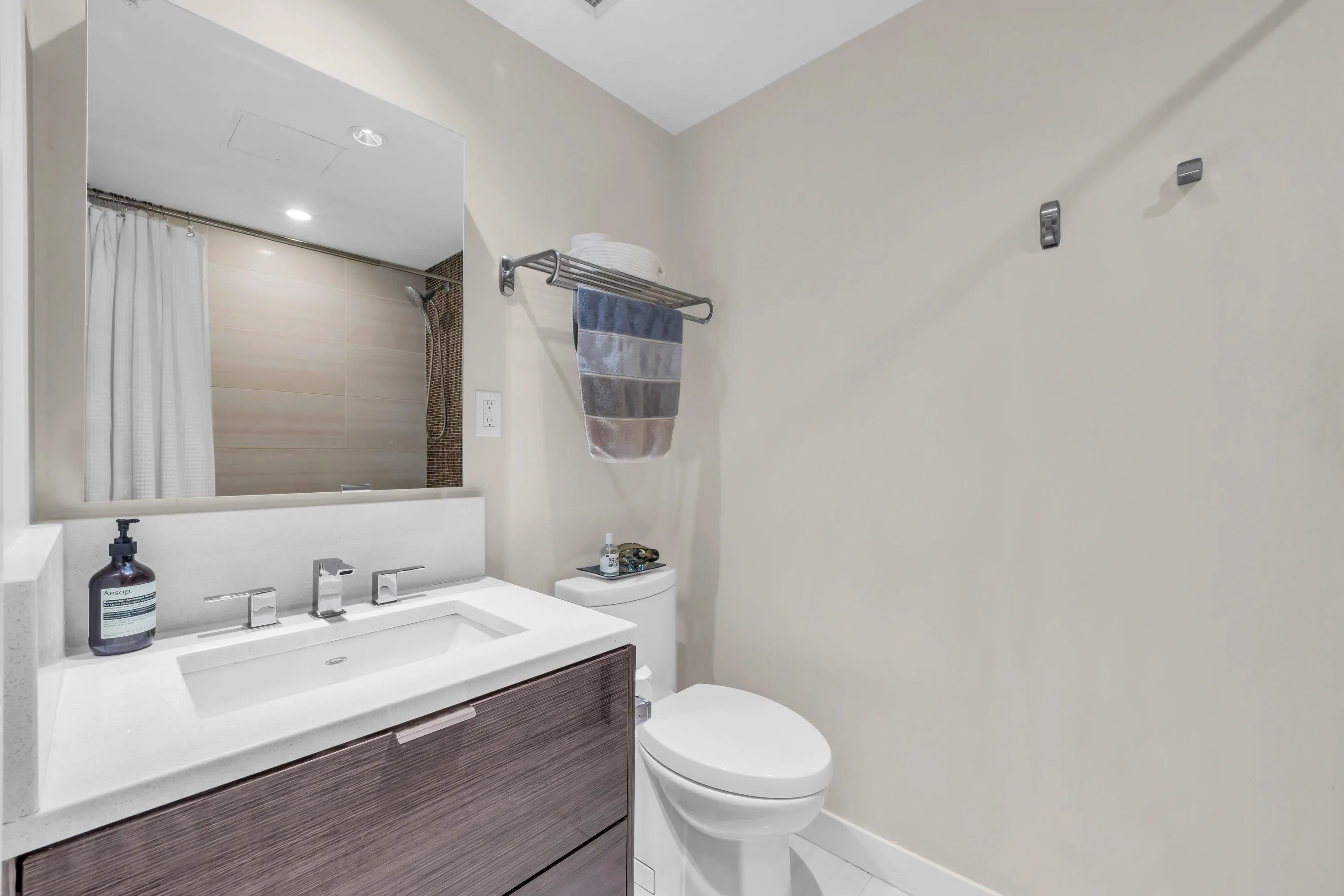 1777 W 7th Avenue #317