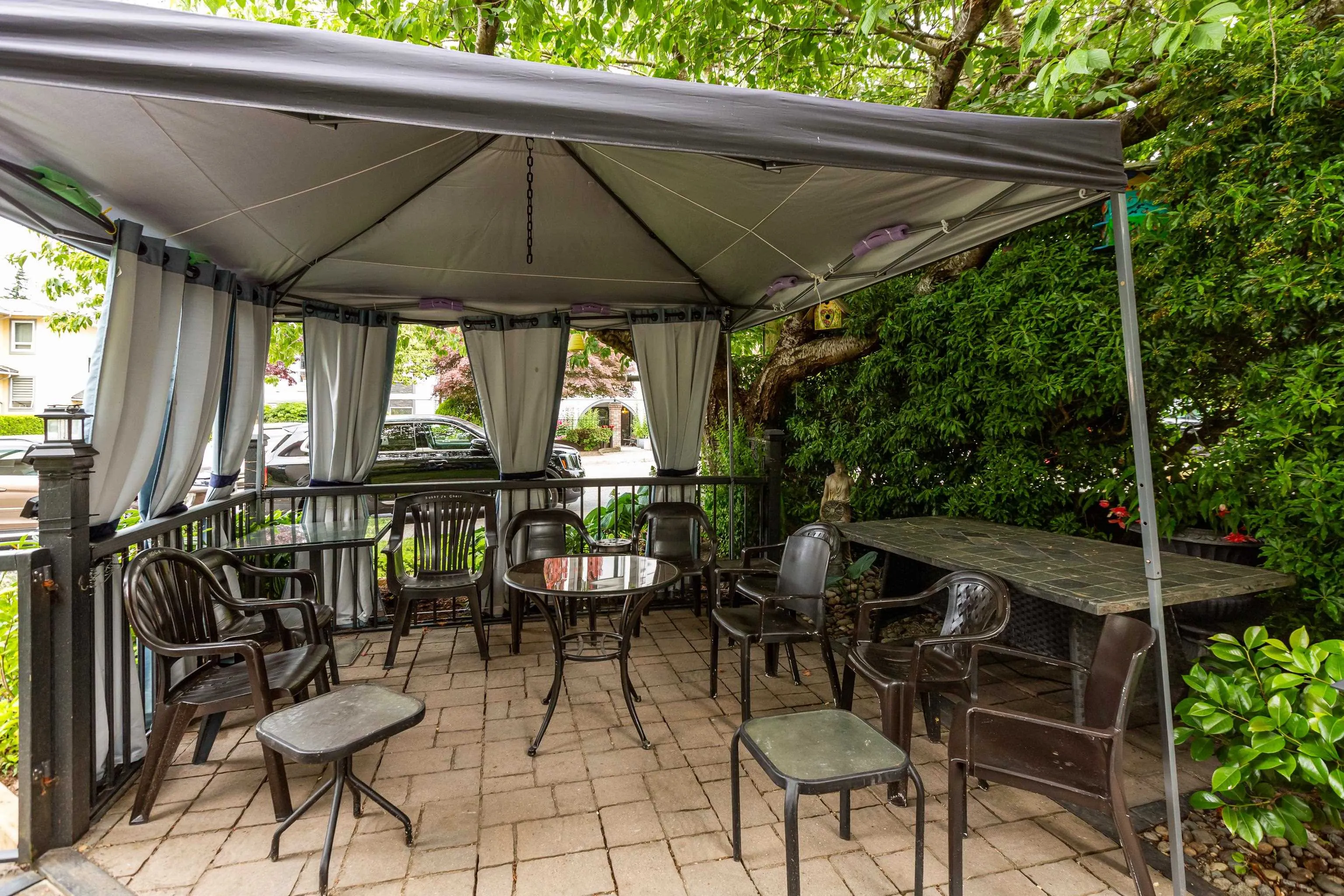 1458 Blackwood Street #204
