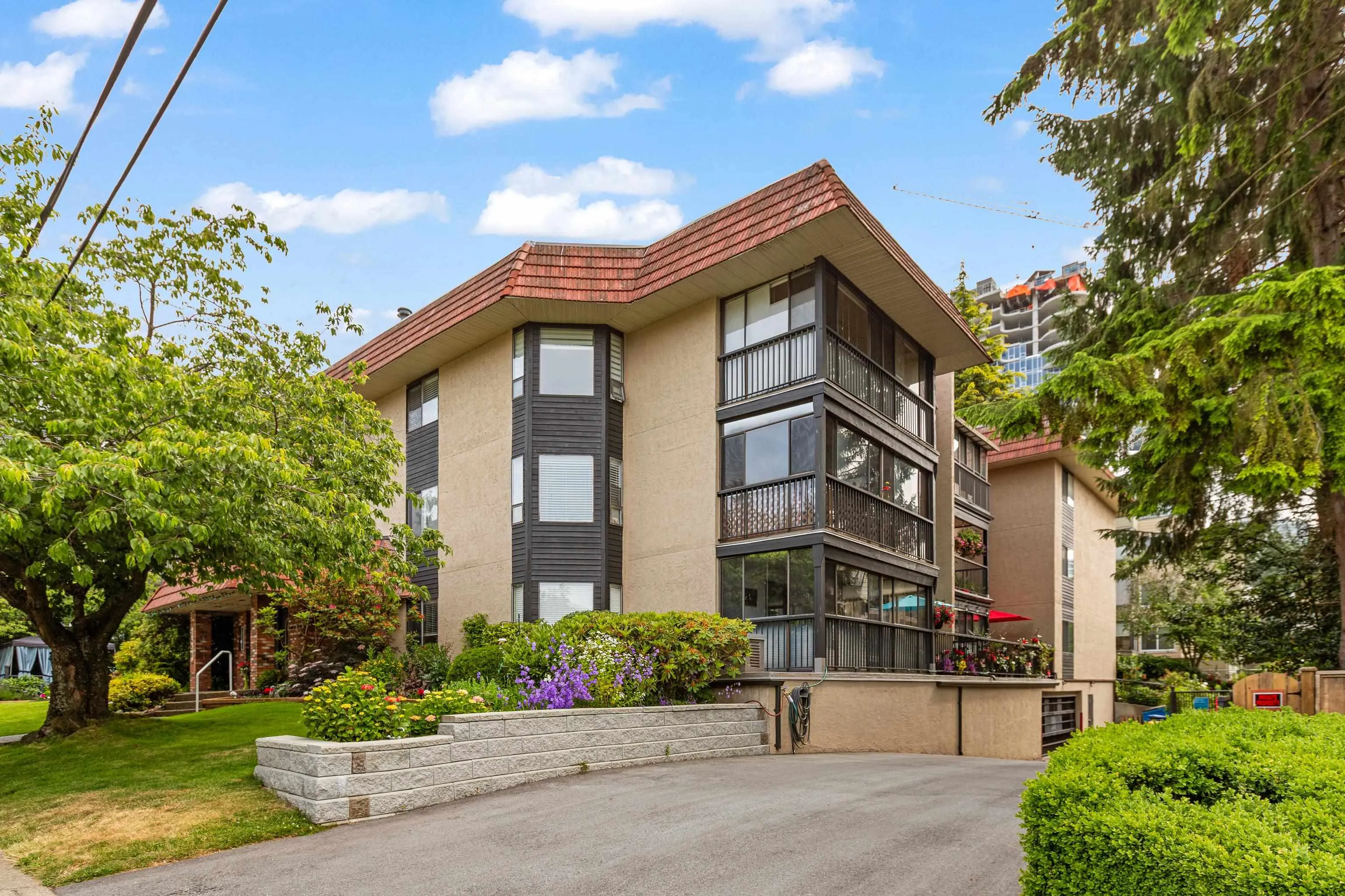 1458 Blackwood Street #204