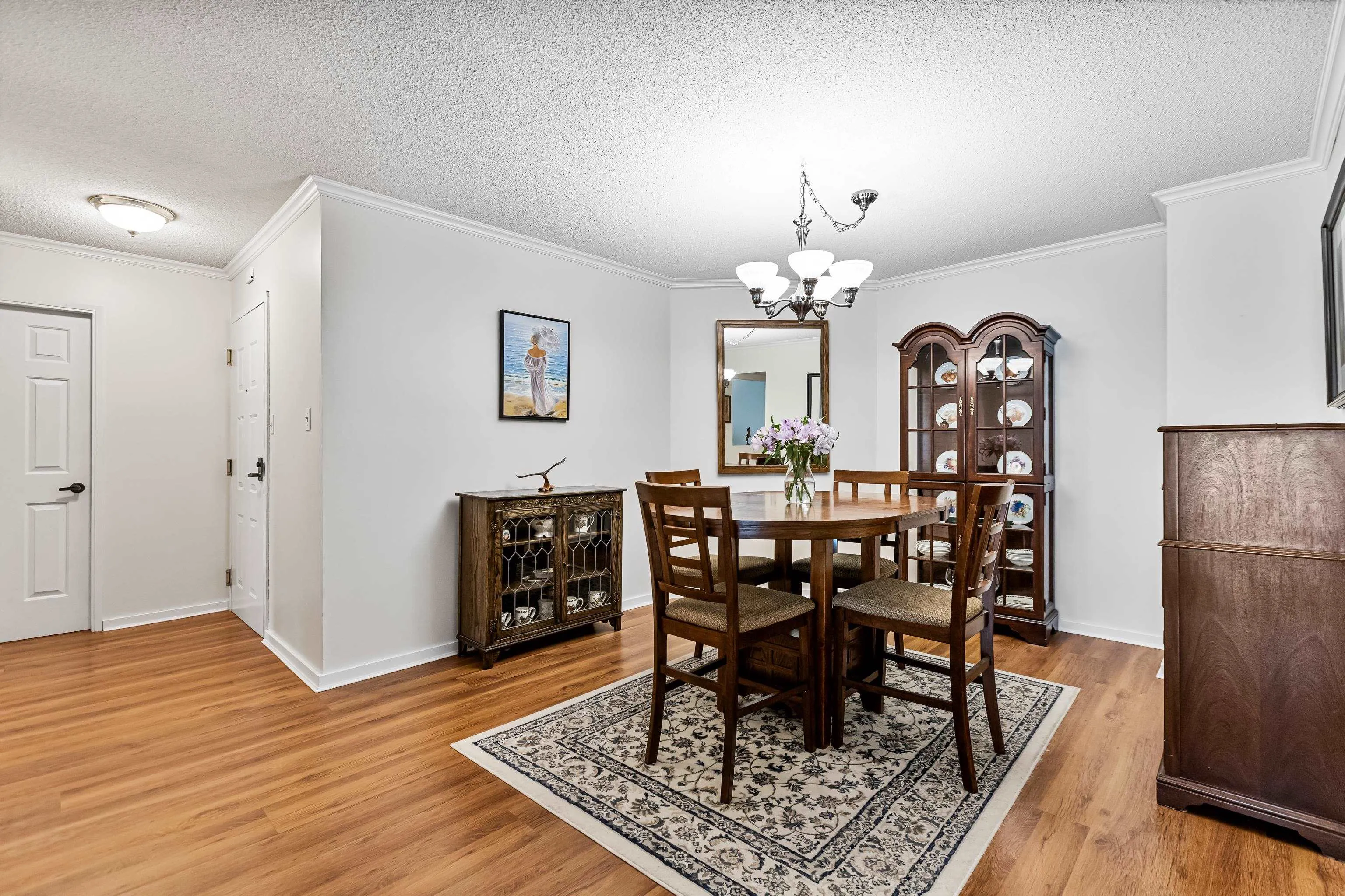 1458 Blackwood Street #204