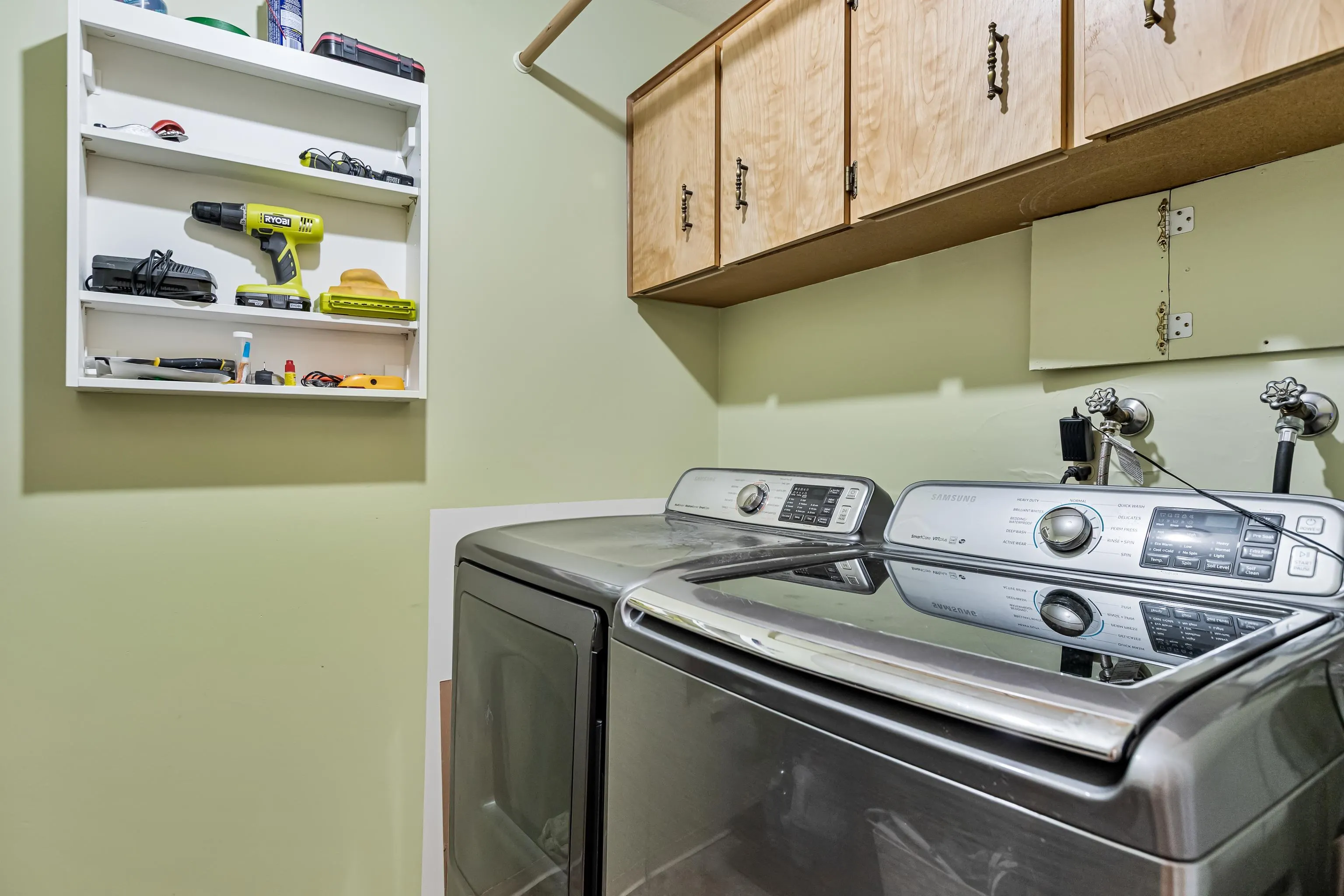 1458 Blackwood Street #204